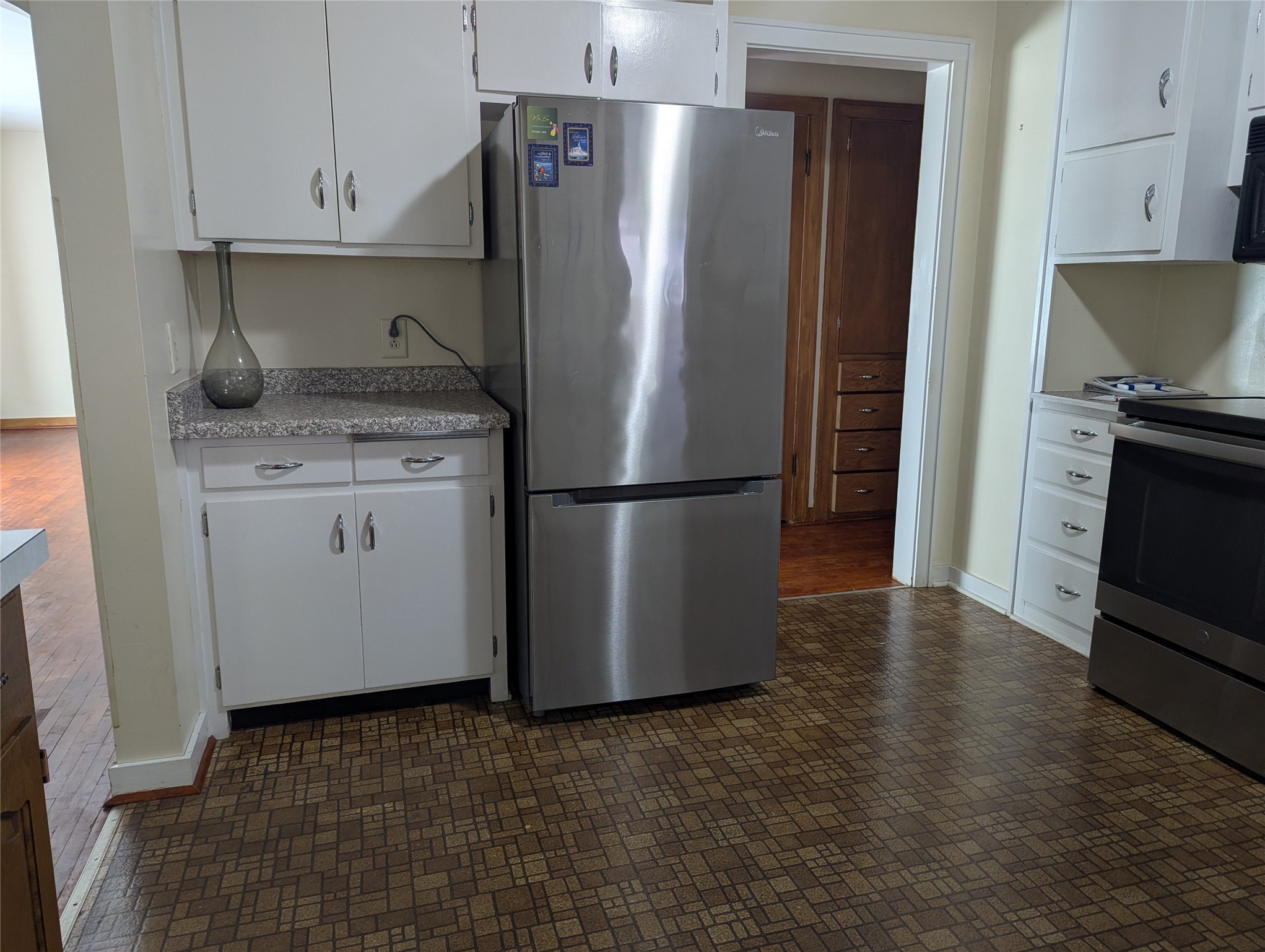N546 W 2nd Street Property Photo 6