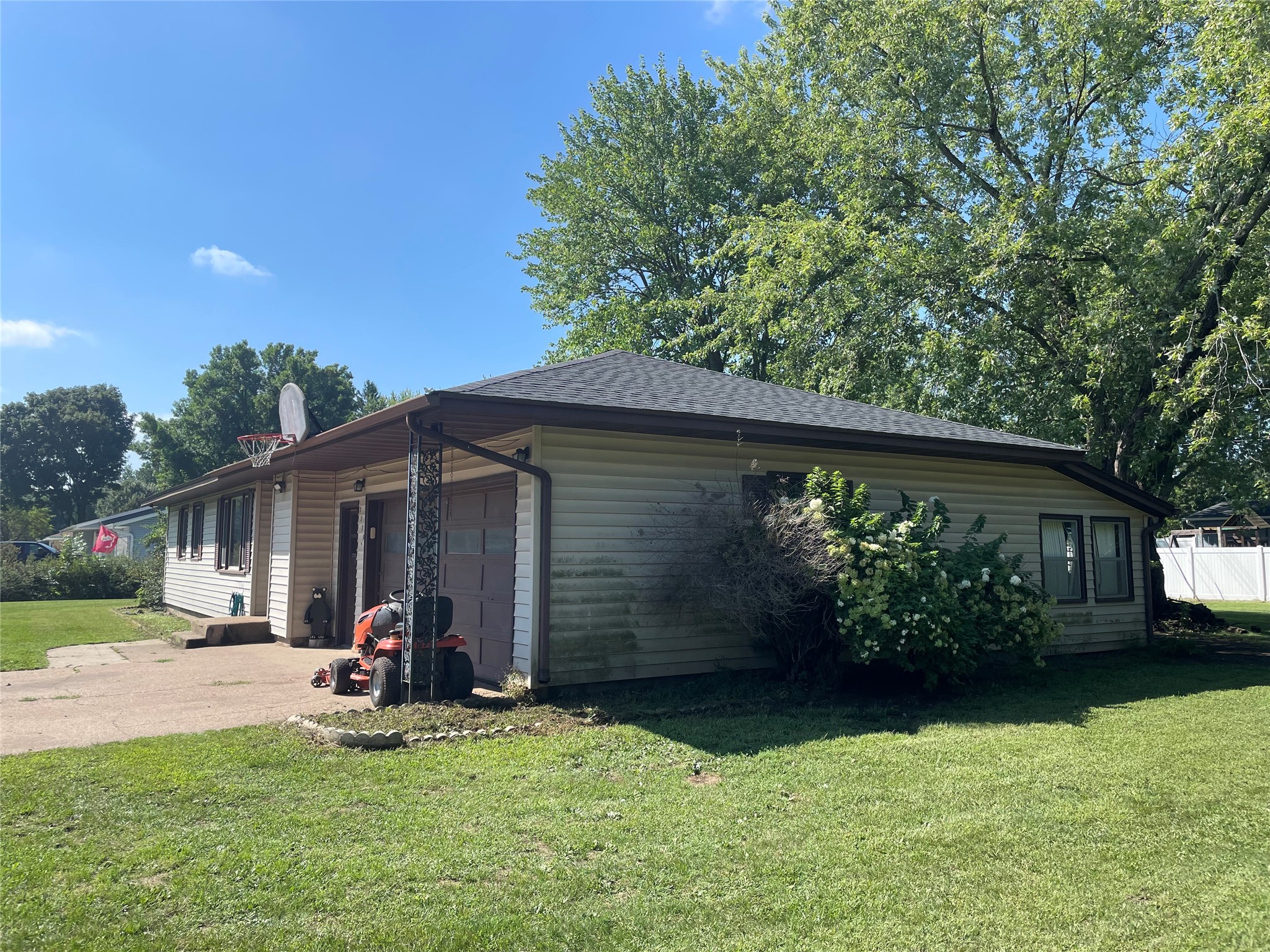 3336 Trimble Street Property Photo 5