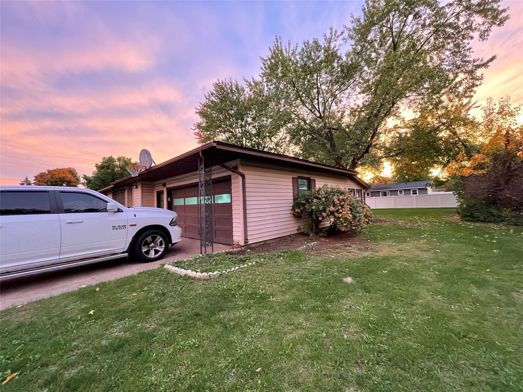 3336 Trimble Street Property Photo 5