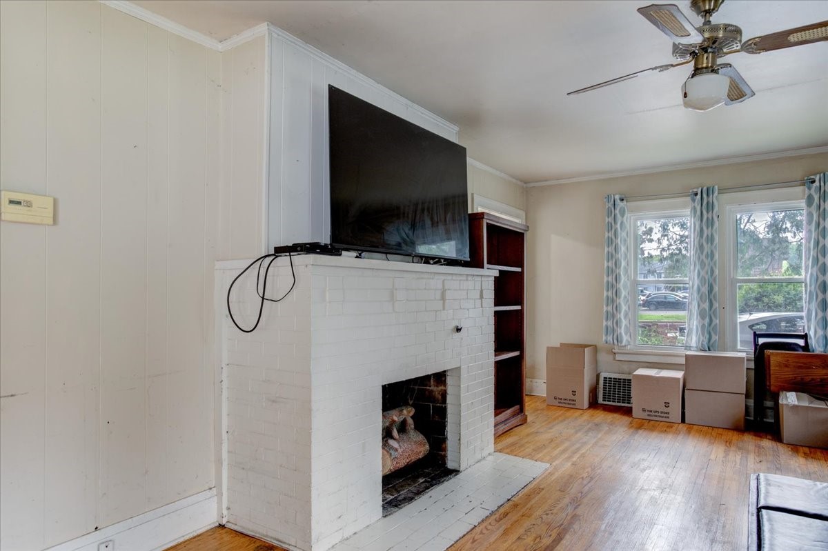 519 W 12th Avenue Property Photo 5