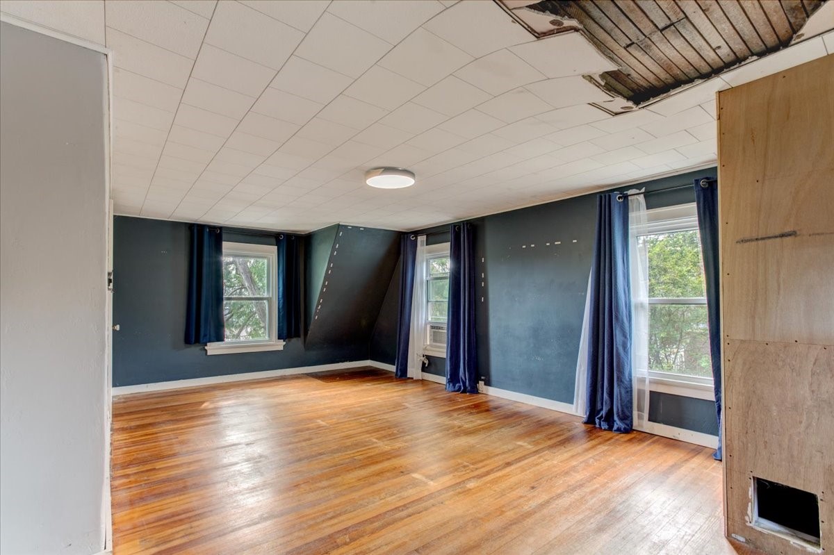 519 W 12th Avenue Property Photo 14