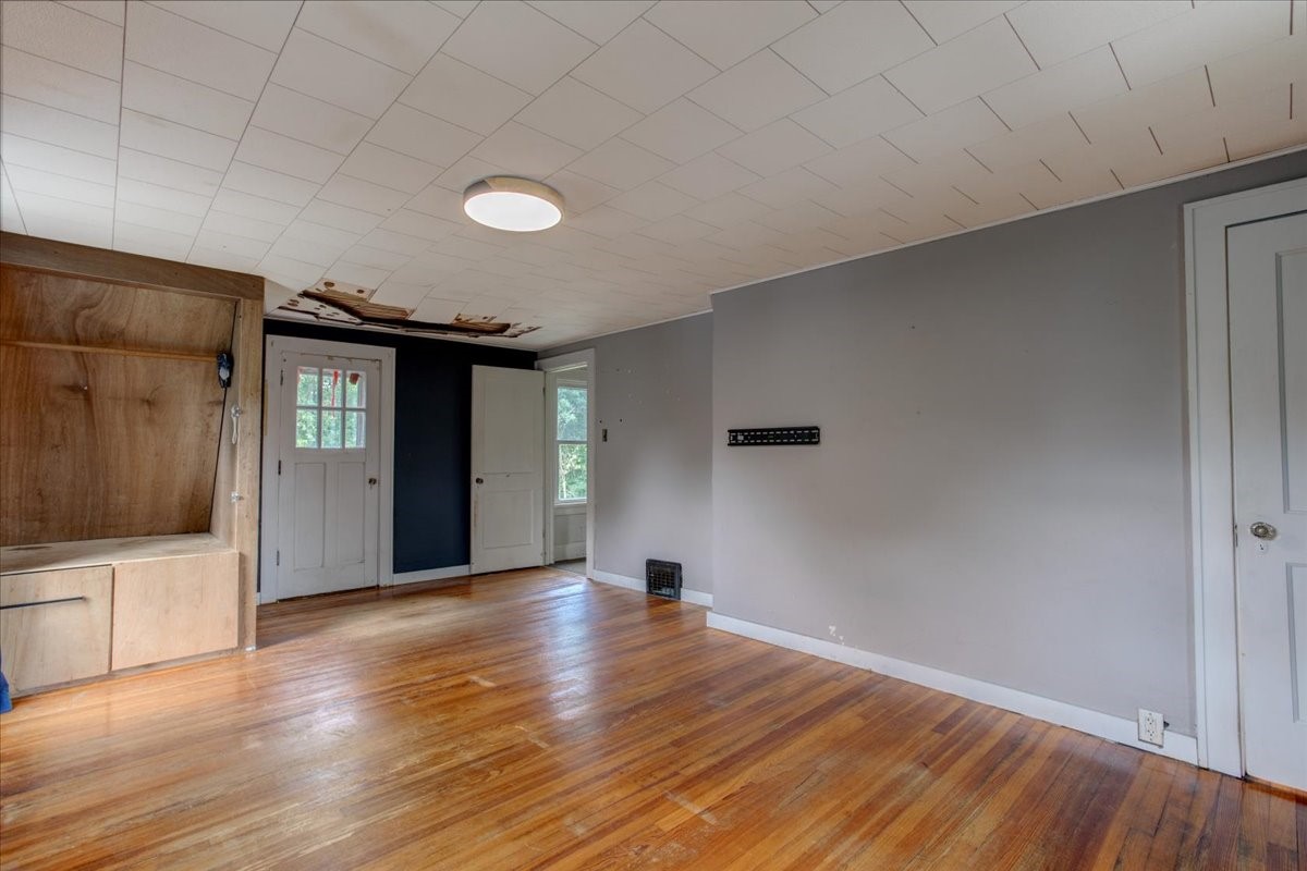 519 W 12th Avenue Property Photo 16