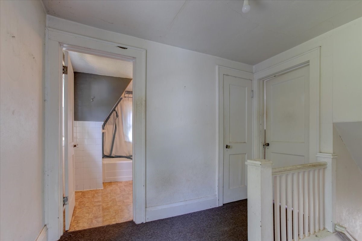 519 W 12th Avenue Property Photo 22