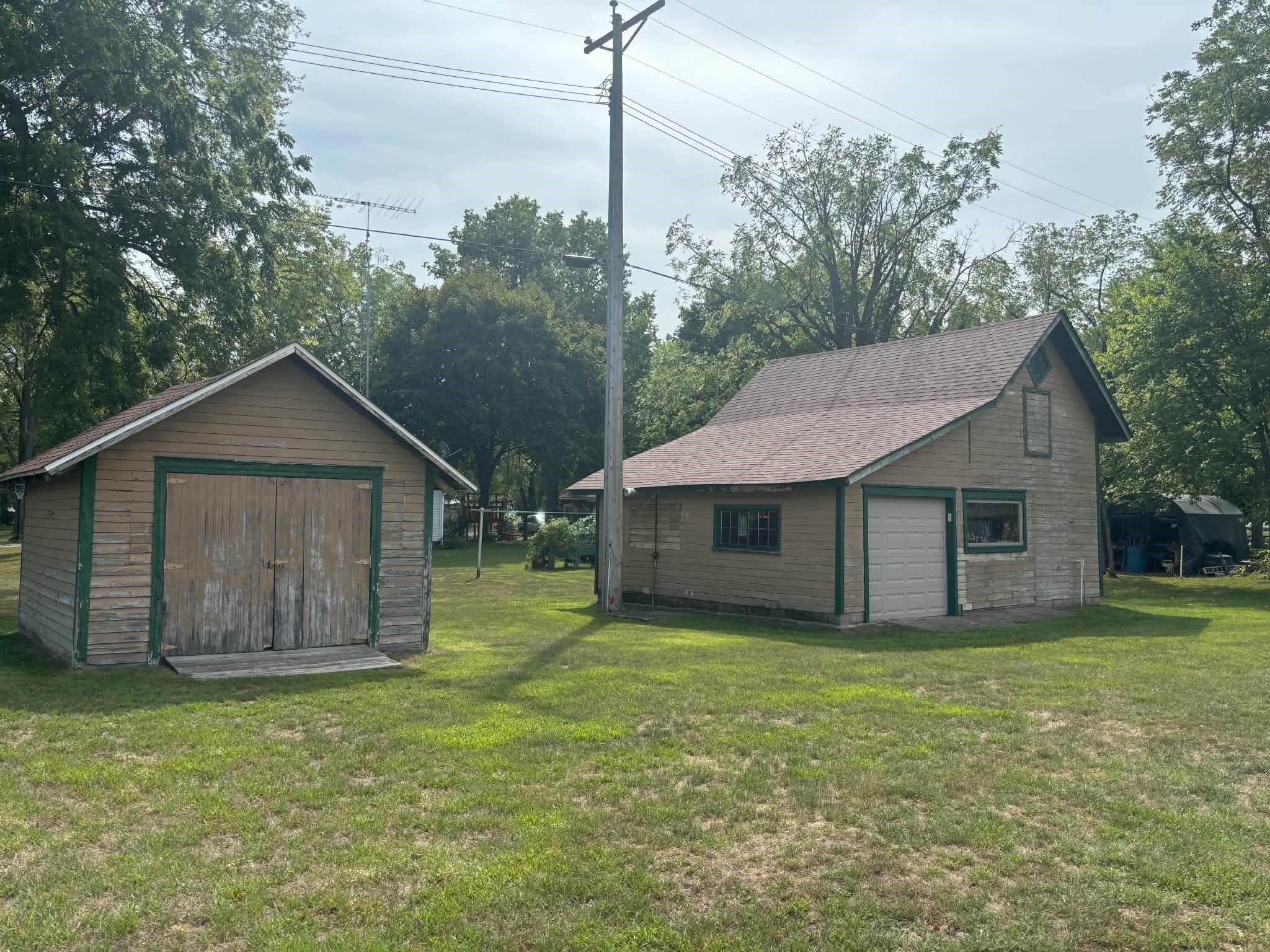 411 Prairie Street Property Photo 3