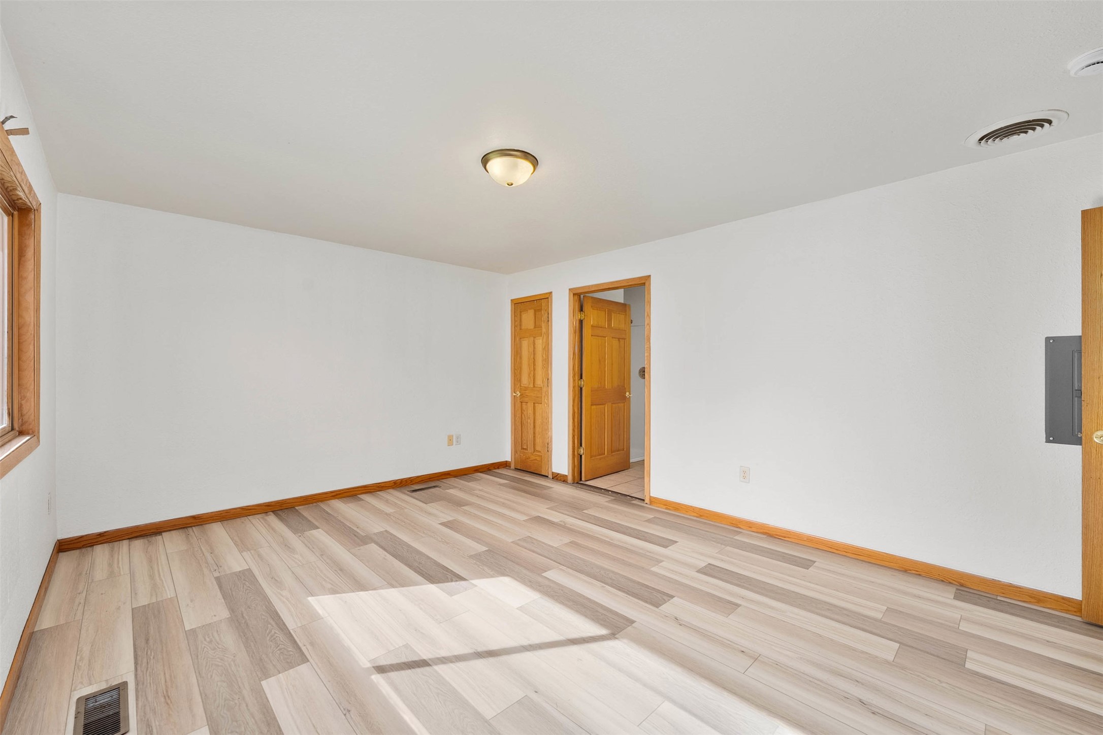 1013 Division Street 1-11 Property Photo 16