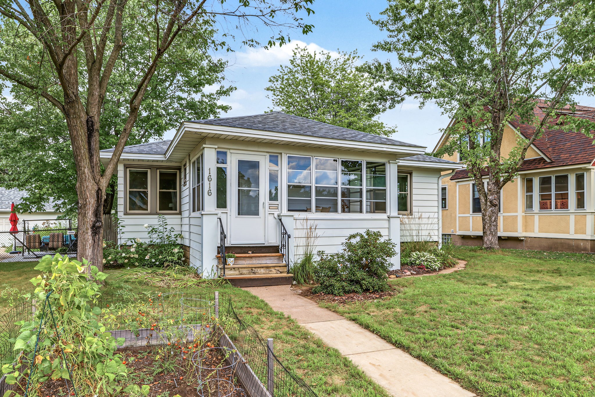 1616 Emery Street Property Photo 2