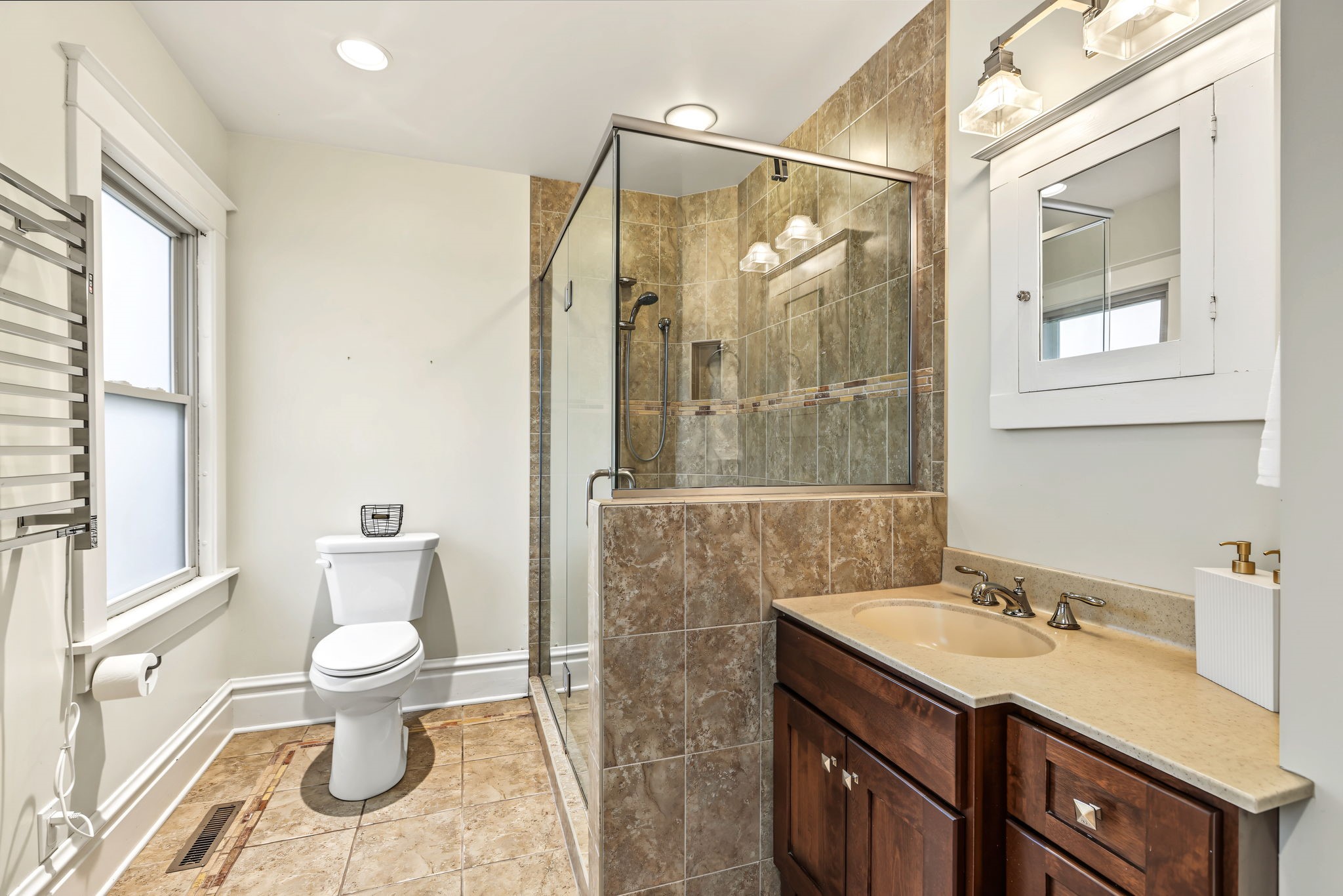 1616 Emery Street Property Photo 28