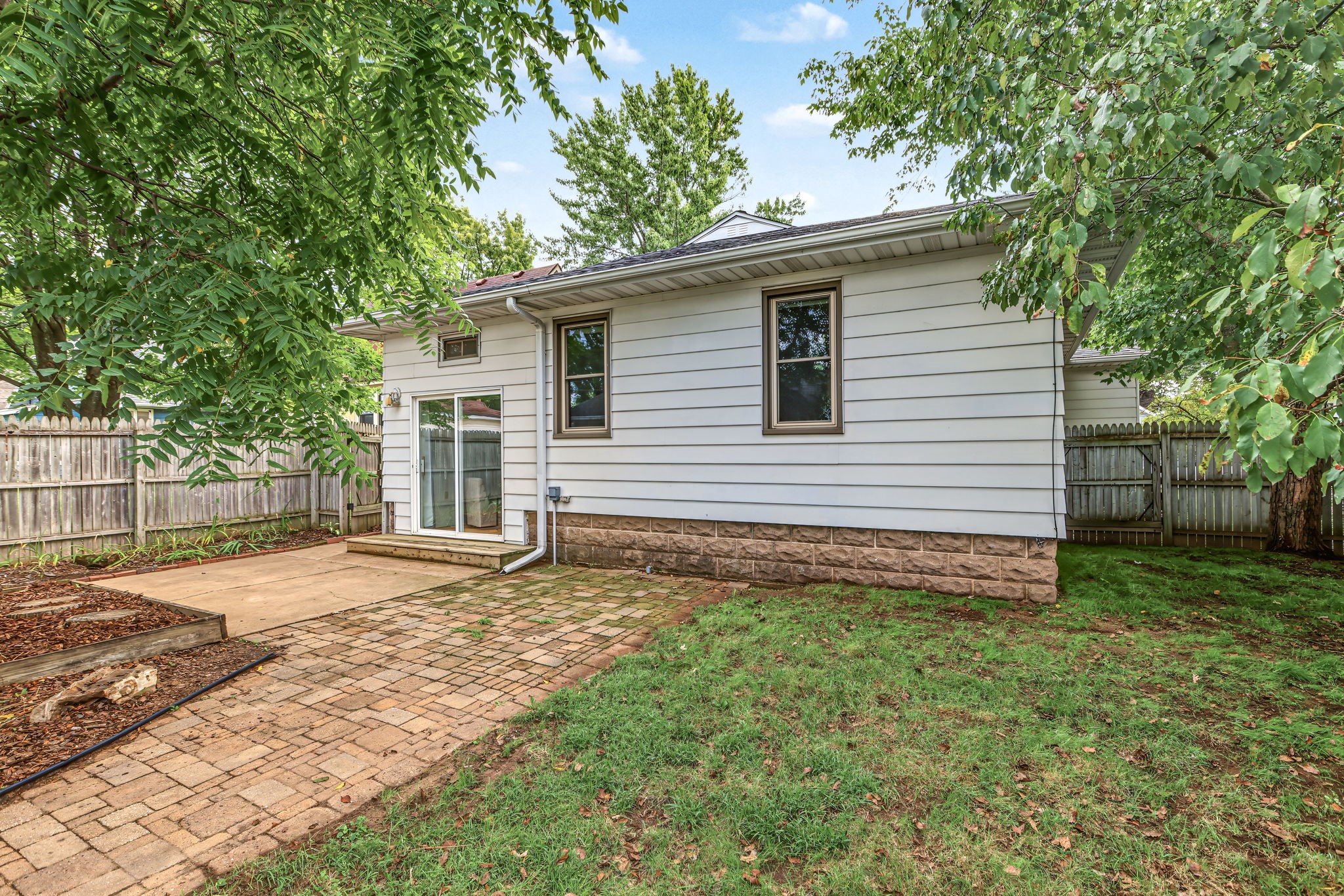 1616 Emery Street Property Photo 36