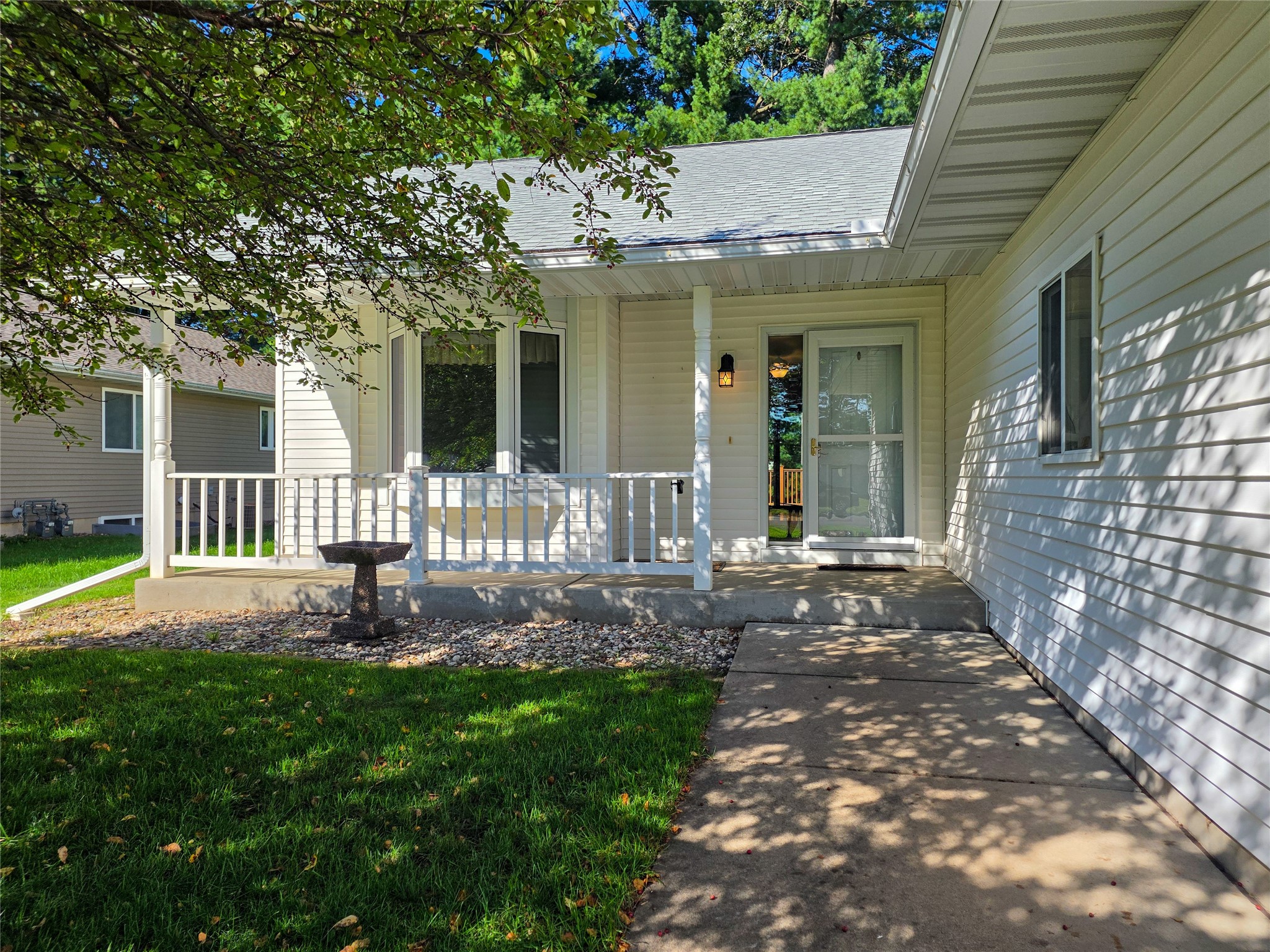 3228 Summerfield Drive Property Photo 2