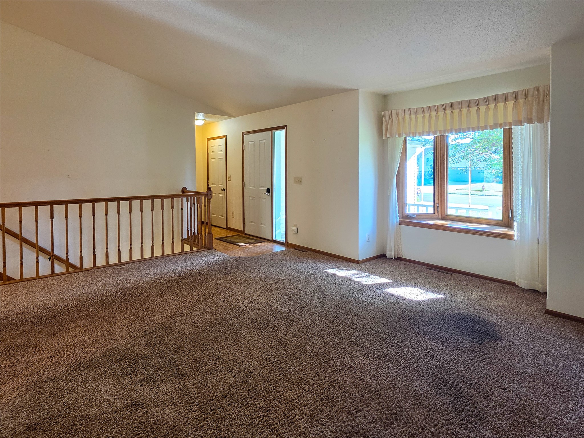 3228 Summerfield Drive Property Photo 3