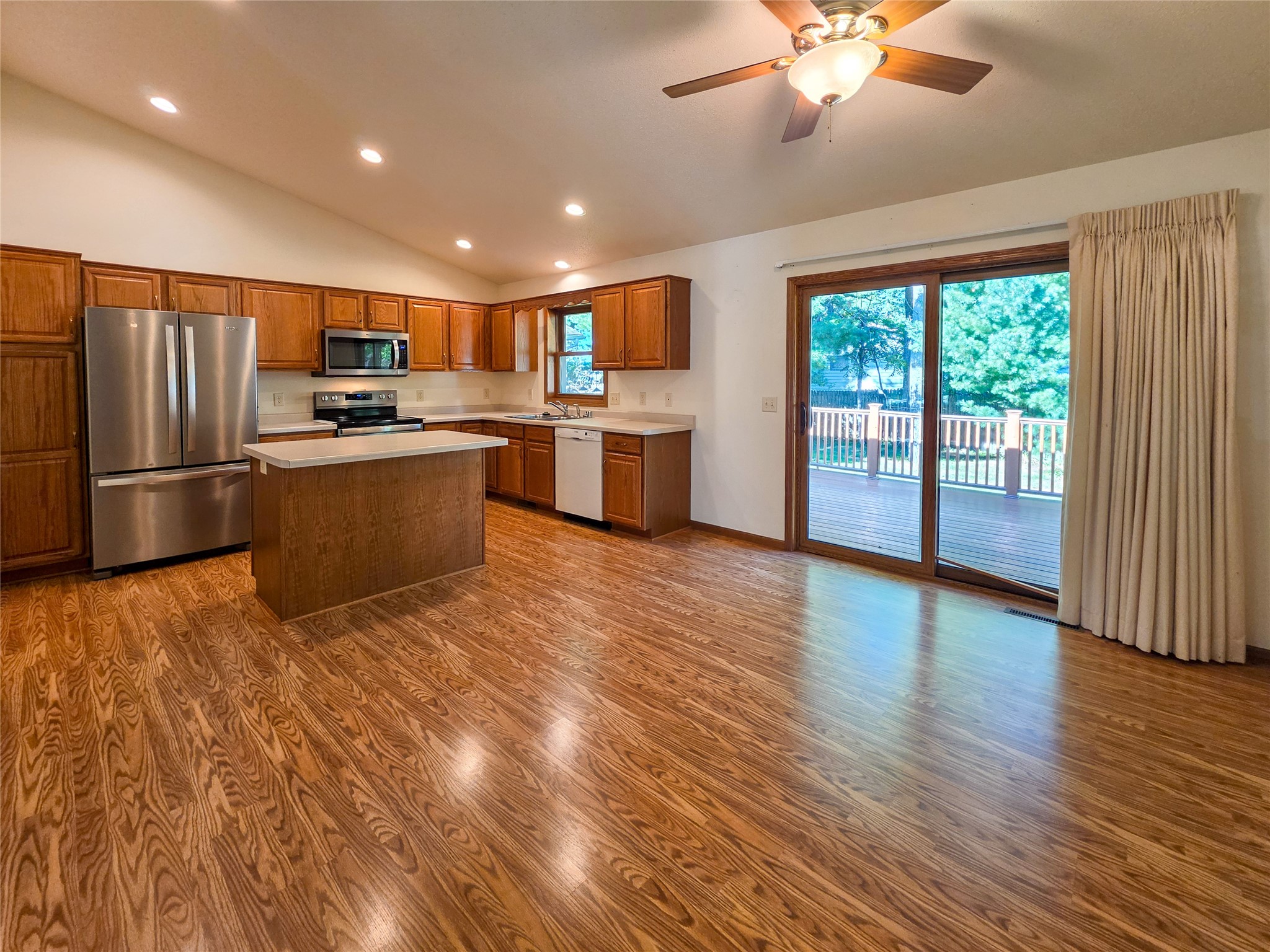 3228 Summerfield Drive Property Photo 4