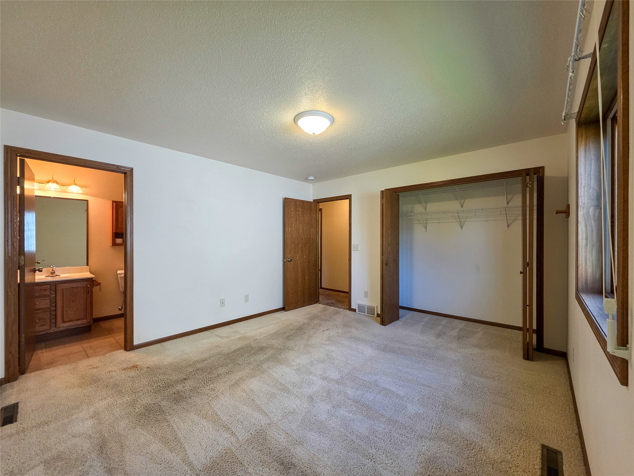 3228 Summerfield Drive Property Photo 7
