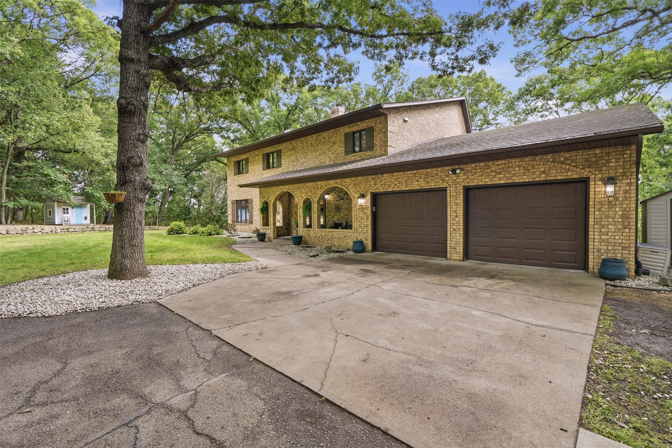 7865 Blue Valley Drive S Property Photo 3