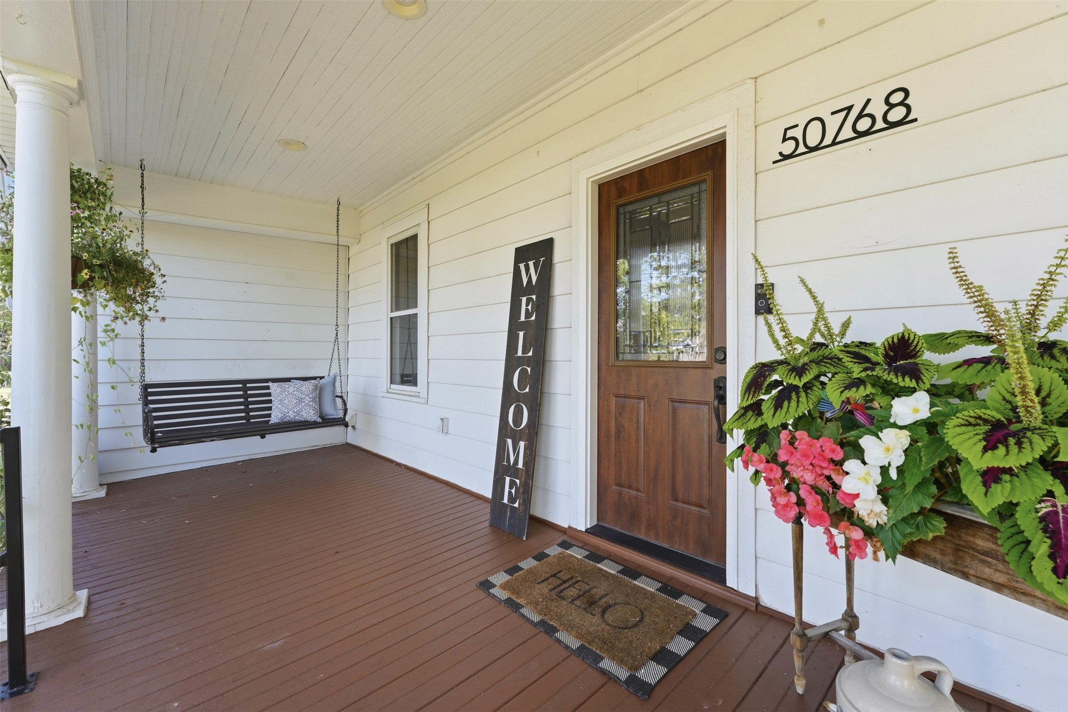 50768 Charles Street Property Photo 4