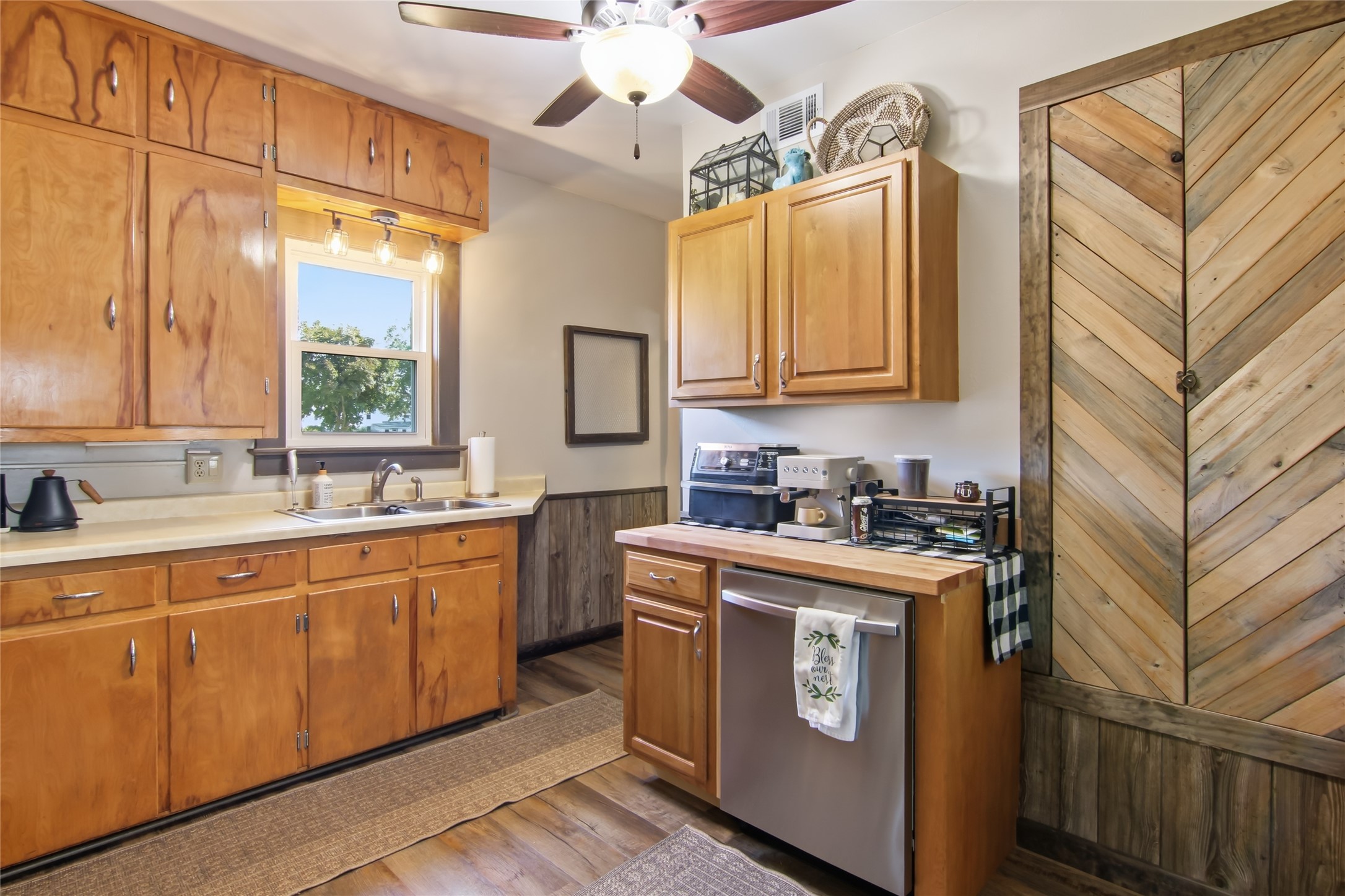 322 Court Street Property Photo 11