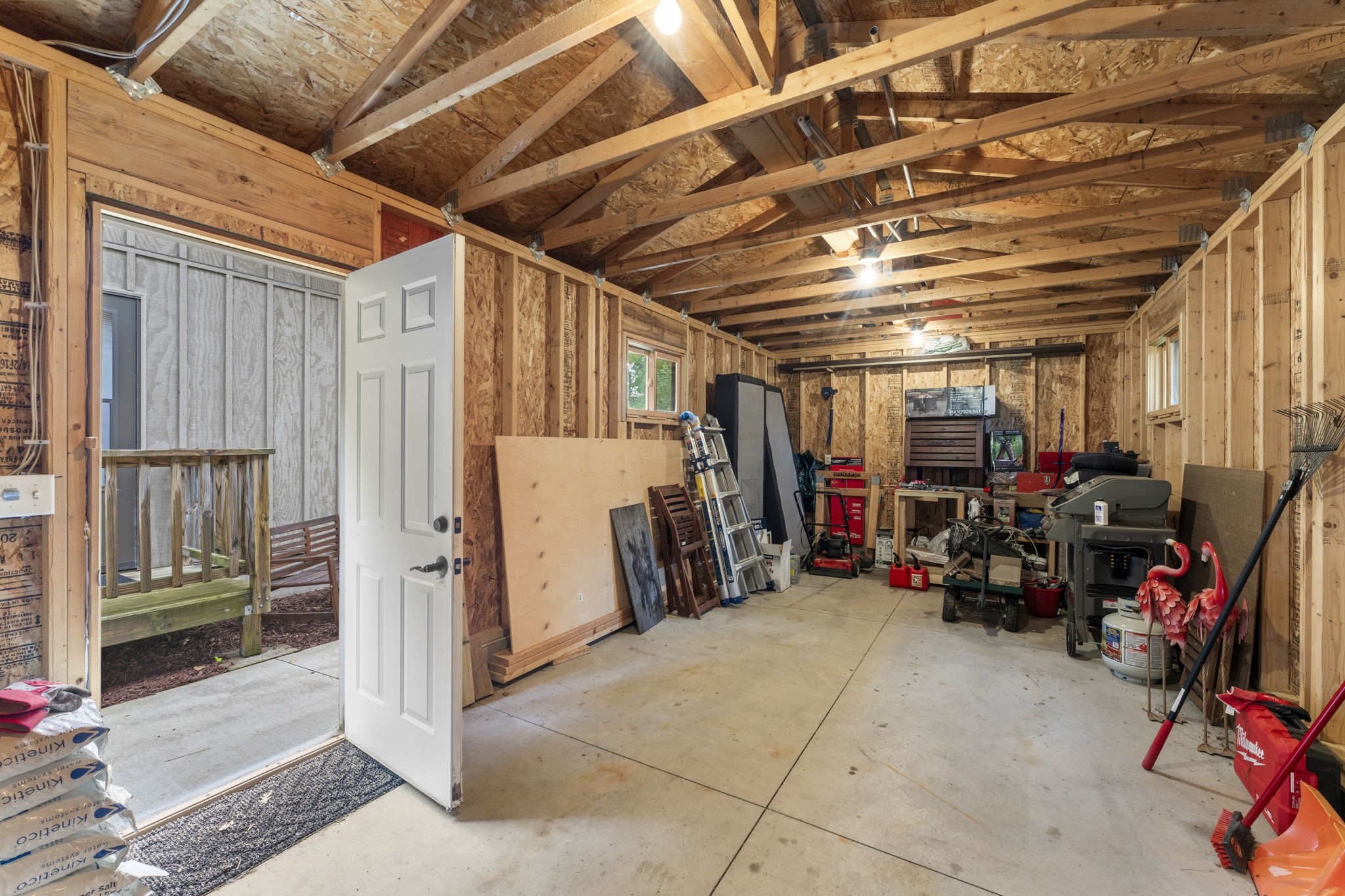 1604941 Property Photo 22