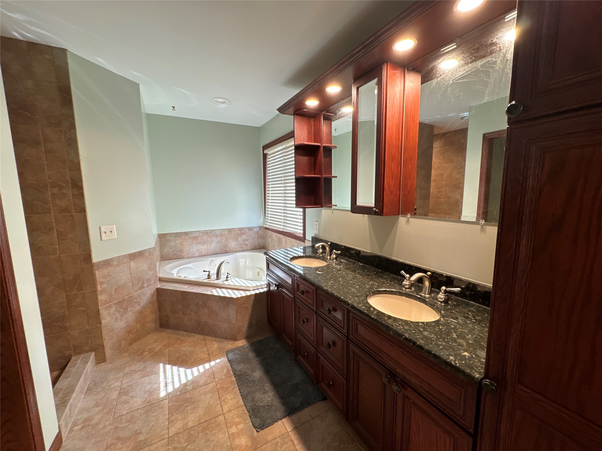 W1310 Earney Road Property Photo 21