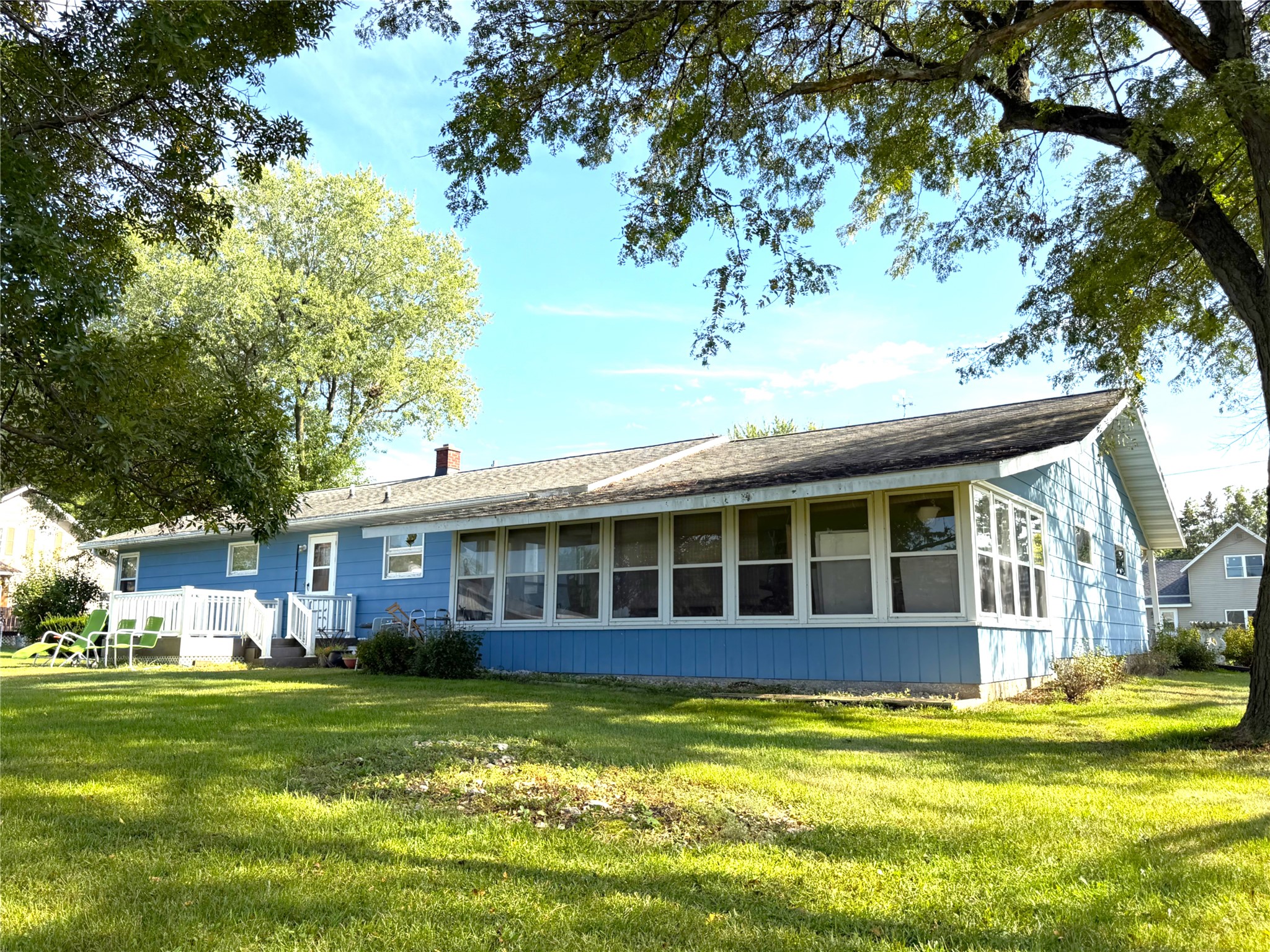 331 4th Street Property Photo 3