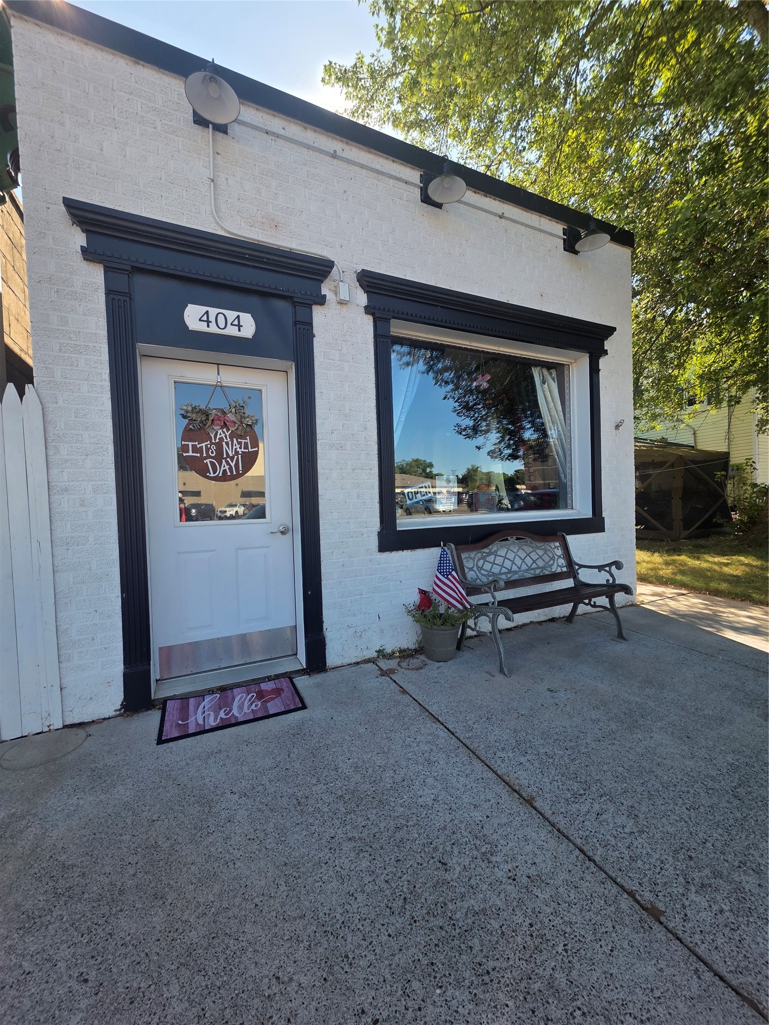 404 1st Street Property Photo 1