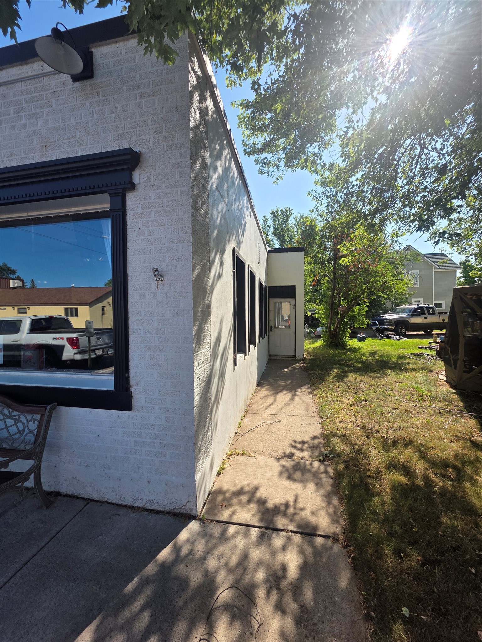 404 1st Street Property Photo 2
