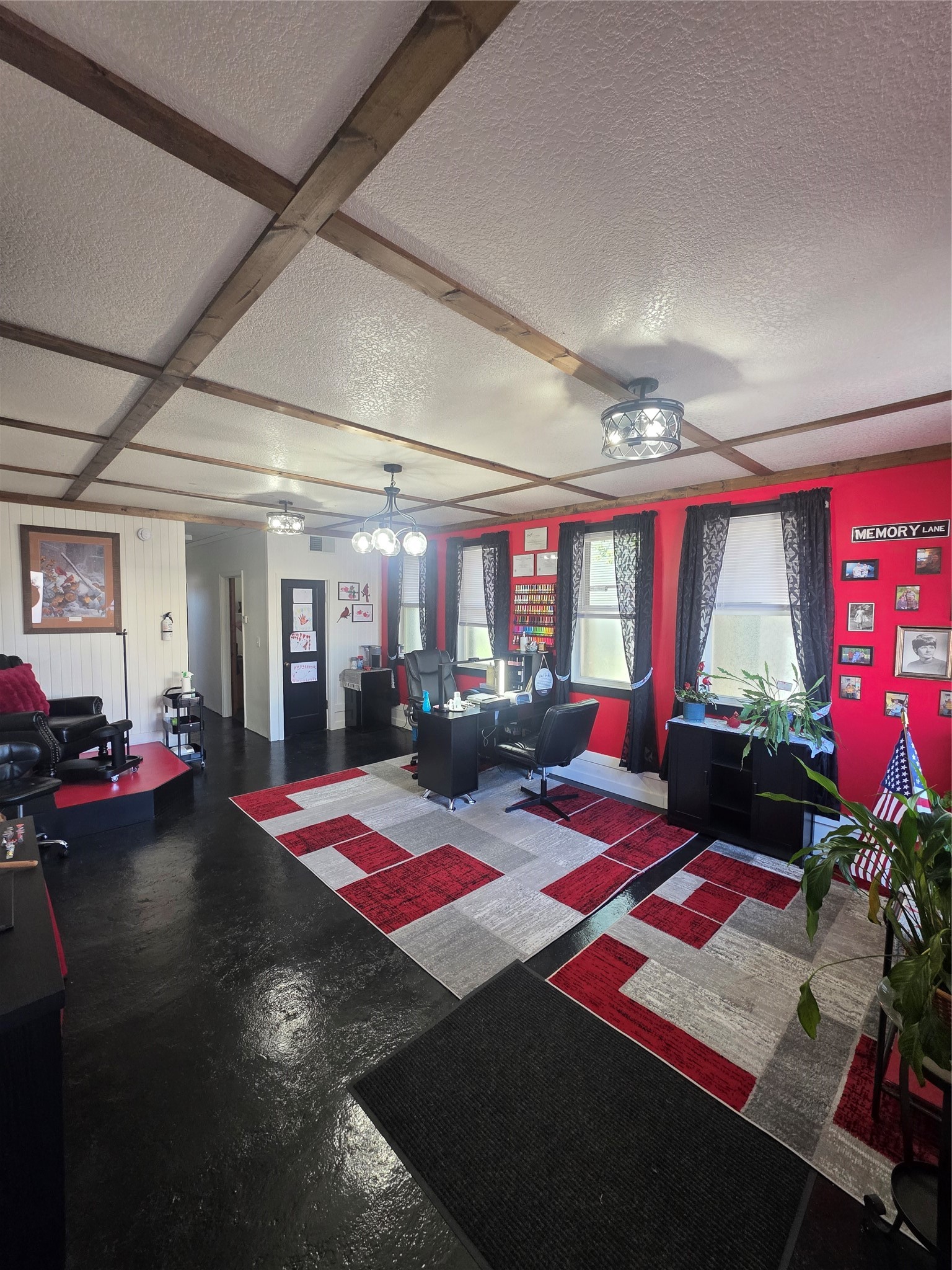 404 1st Street Property Photo 3