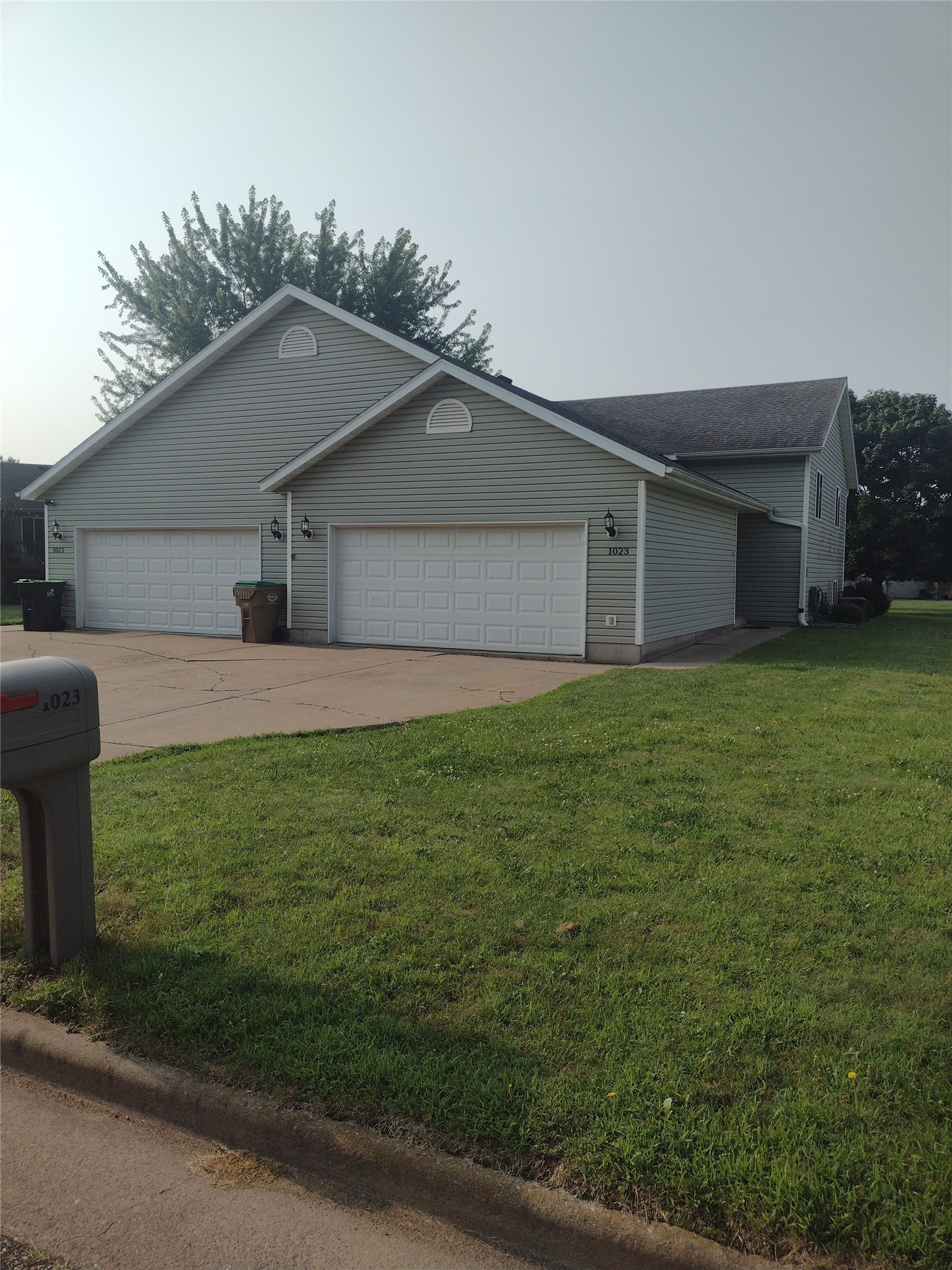 1025 Pine Cone Lane Property Photo 1