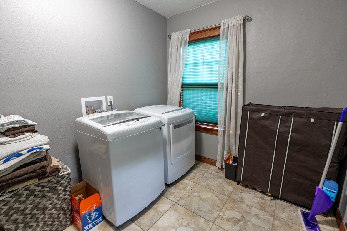 548 W Hudson Street Property Photo 26
