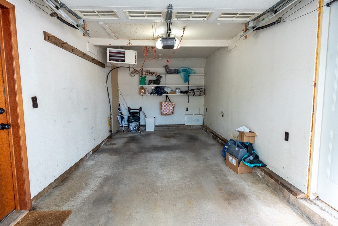 548 W Hudson Street Property Photo 31