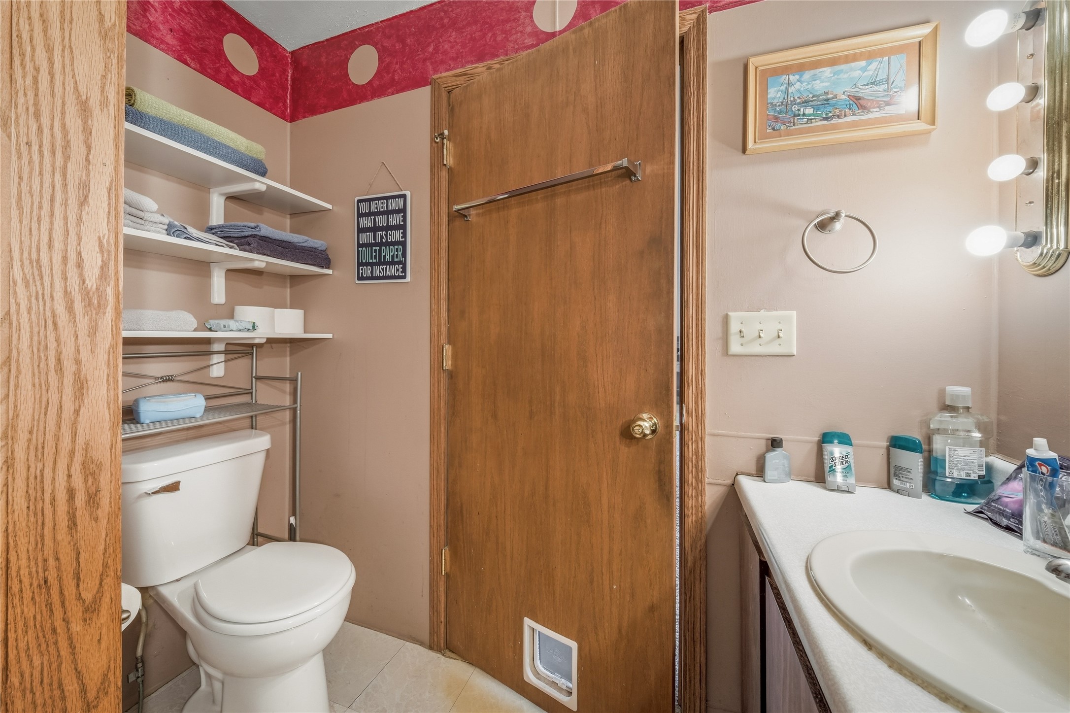 310 University Street Property Photo 12
