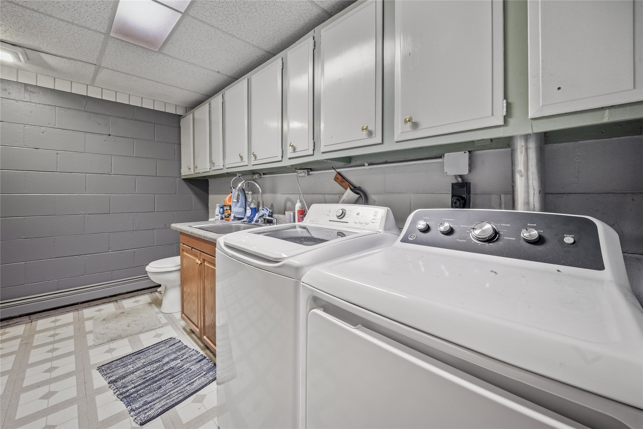 310 University Street Property Photo 20