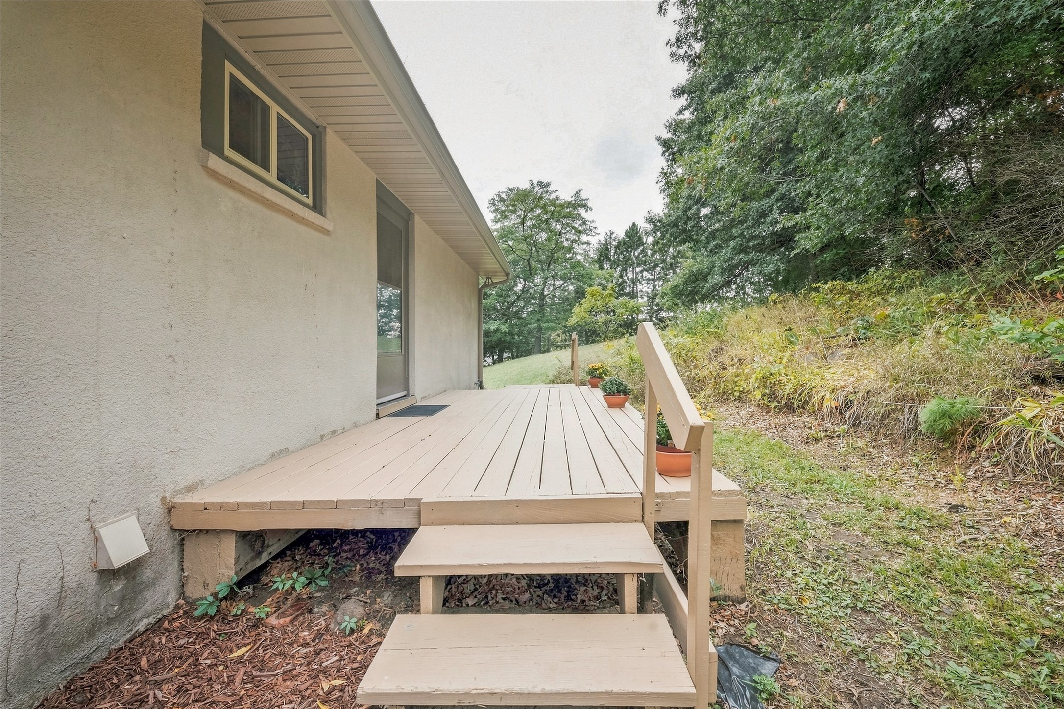 310 University Street Property Photo 45