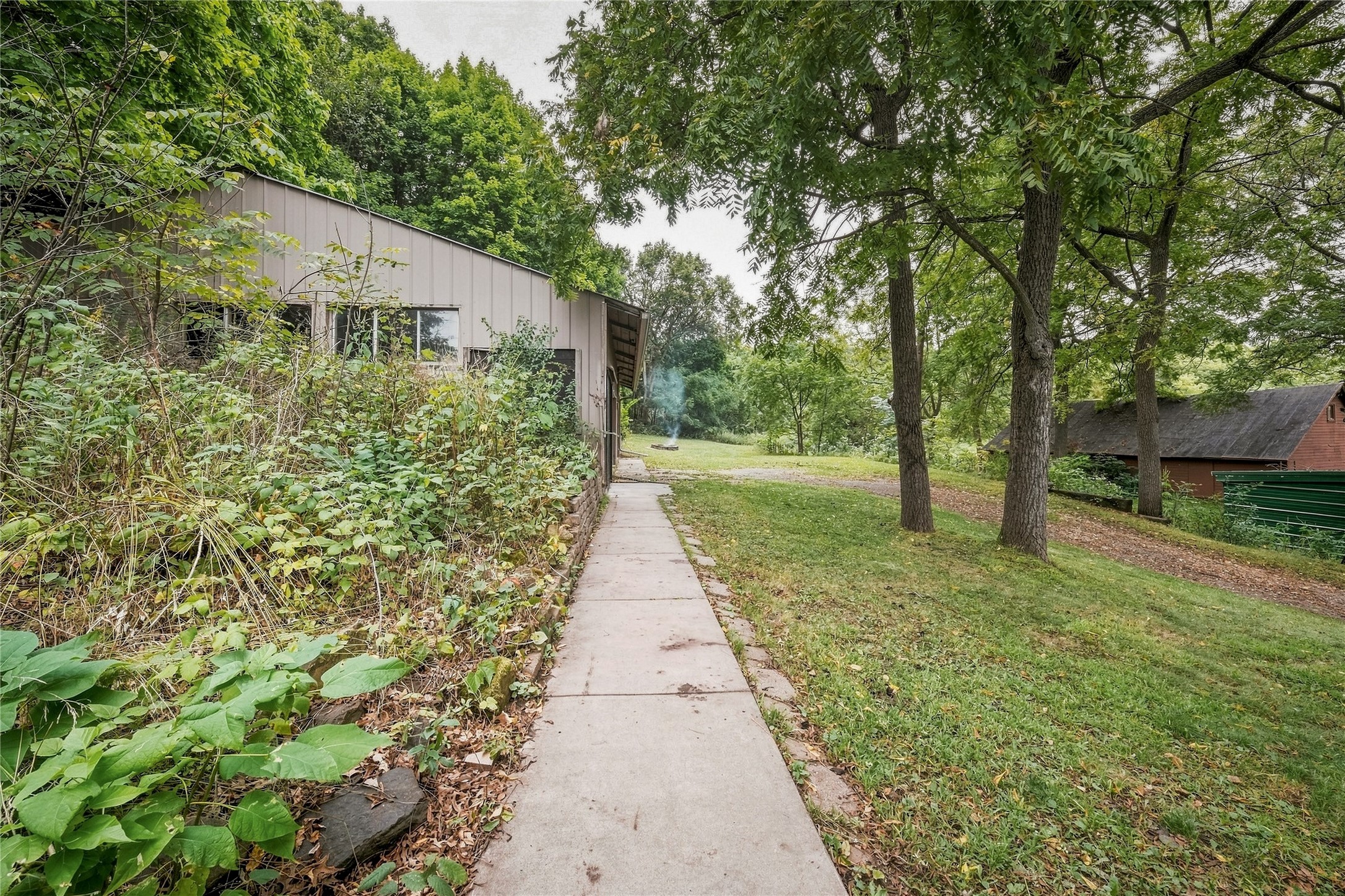 310 University Street Property Photo 46