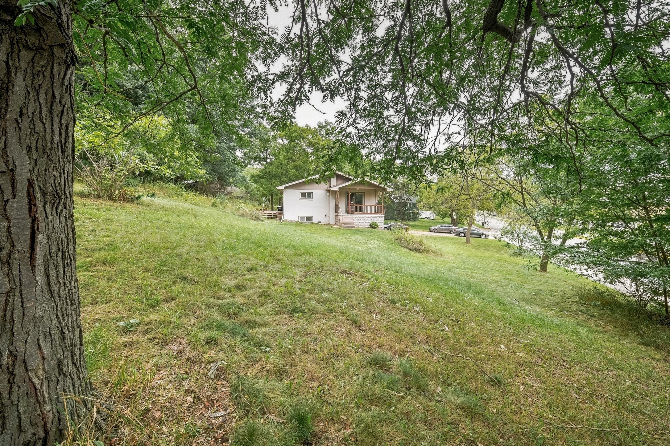 310 University Street Property Photo 55