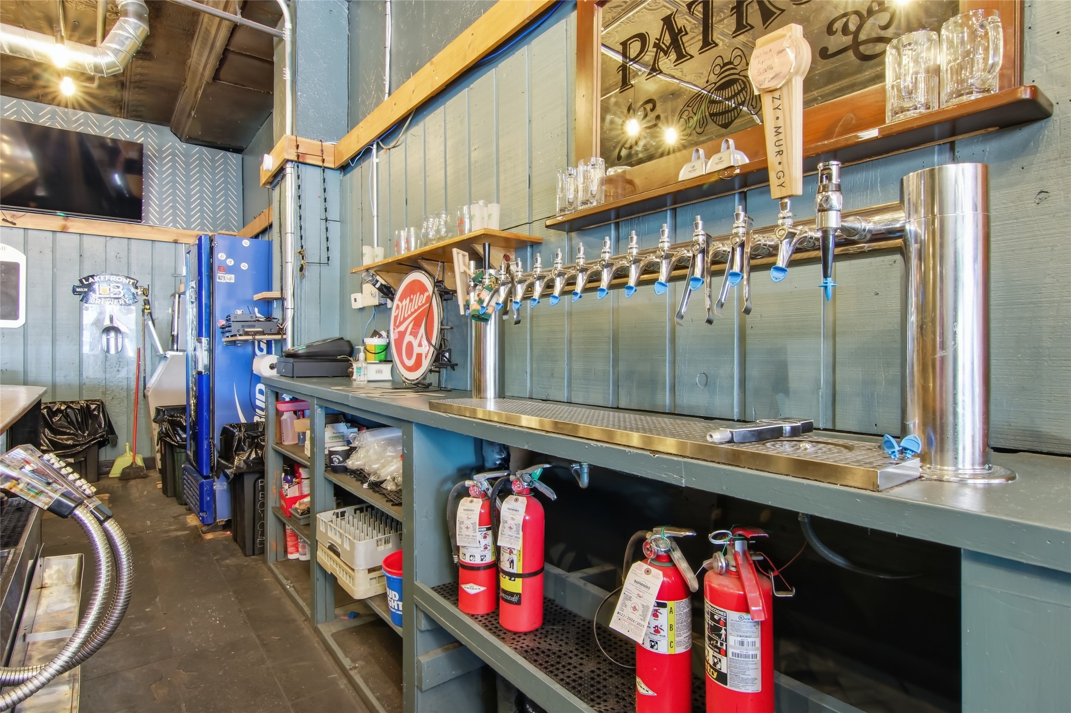 545 S Broadway Street Property Photo 12