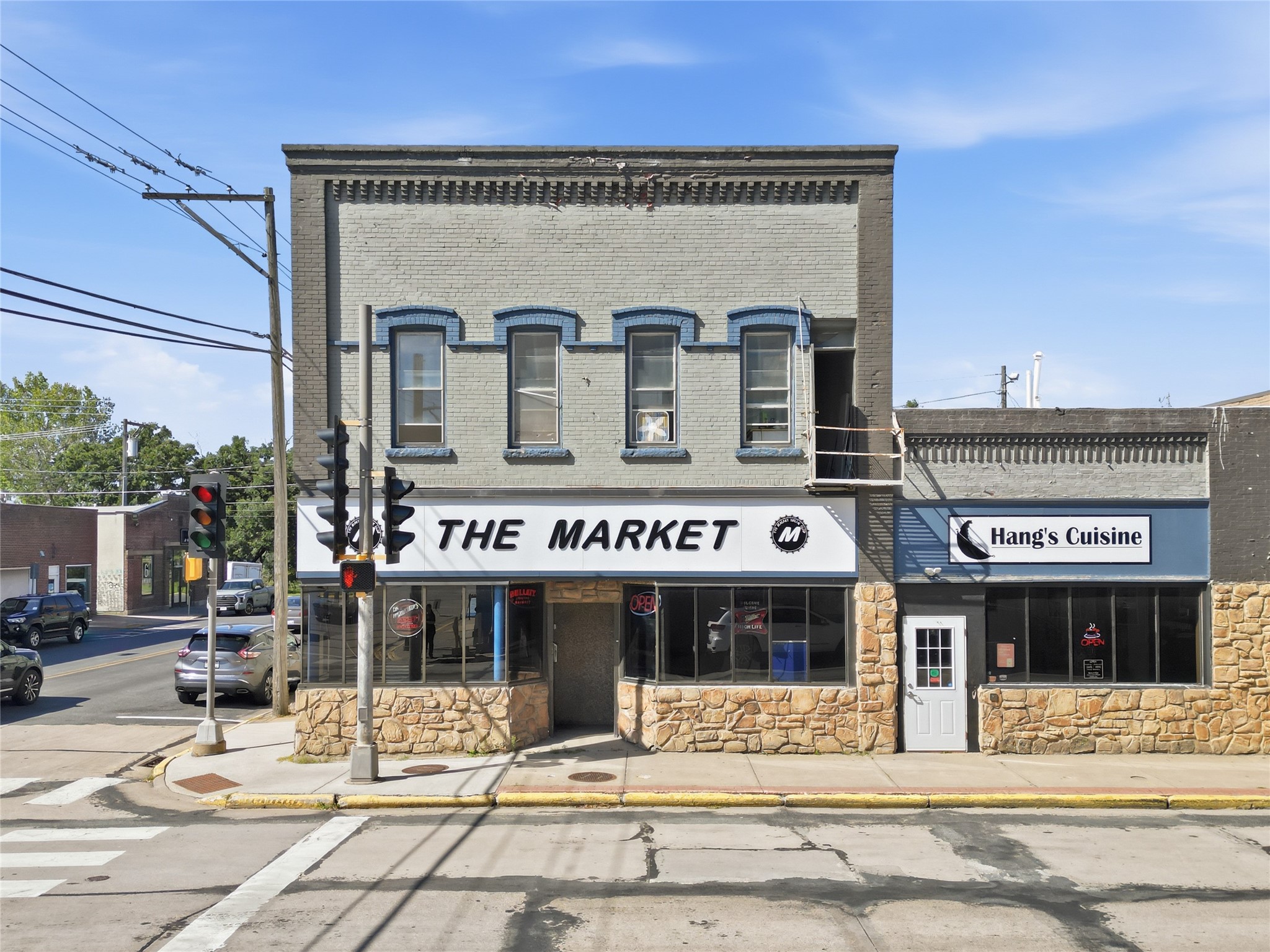 545 S Broadway Street Property Photo 19