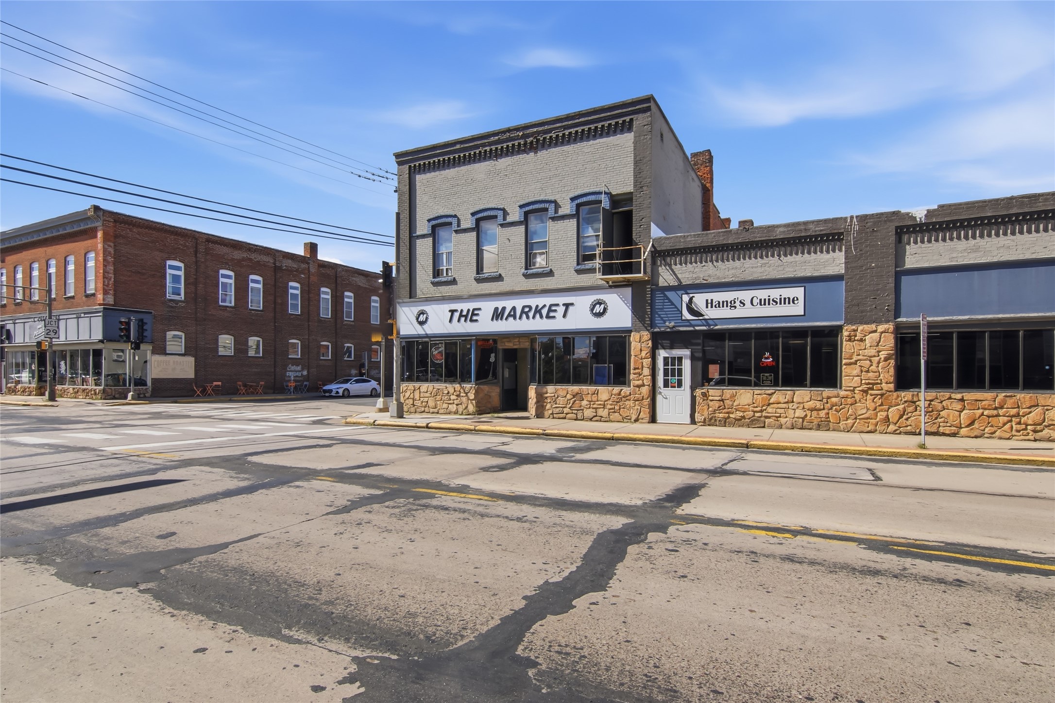 545 S Broadway Street Property Photo 24