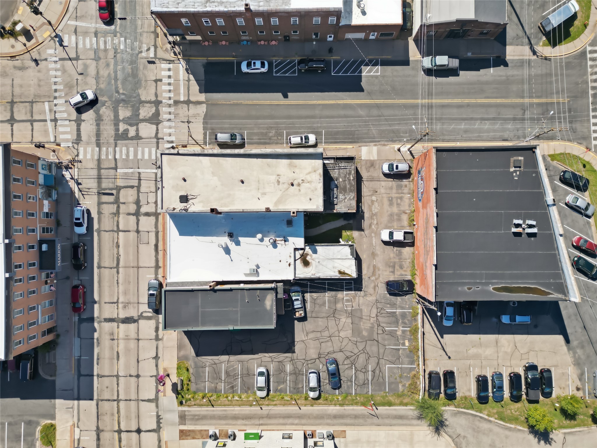 545 S Broadway Street Property Photo 33