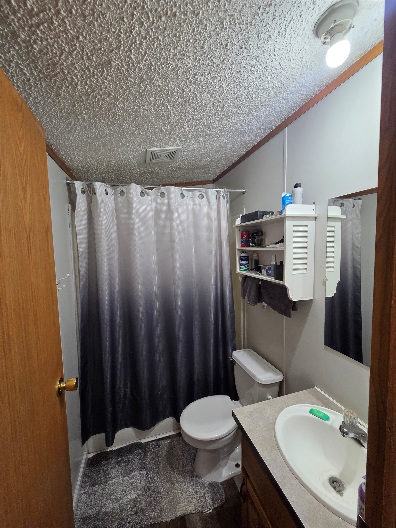 E9745 10th Avenue Property Photo 6