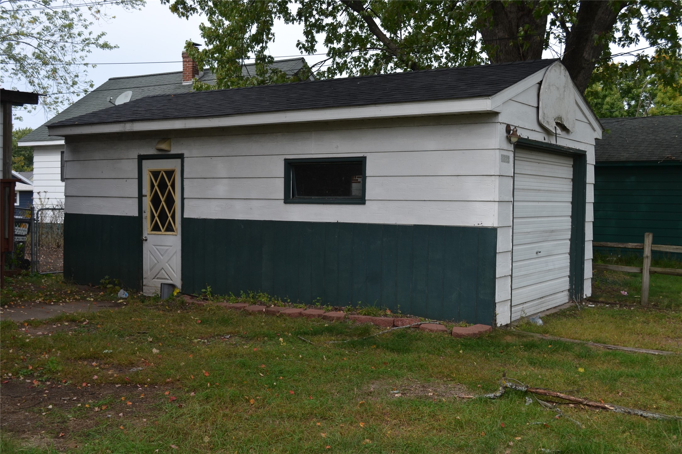 1223 Barron Street Property Photo 4