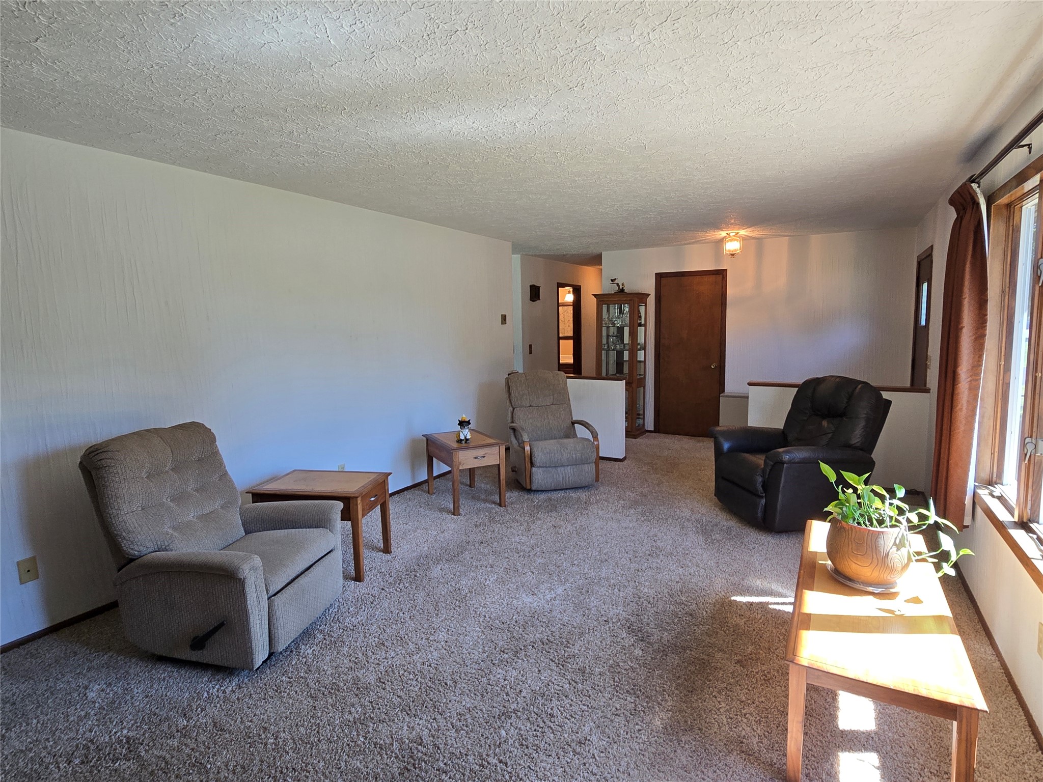24 Bird Street Property Photo 8