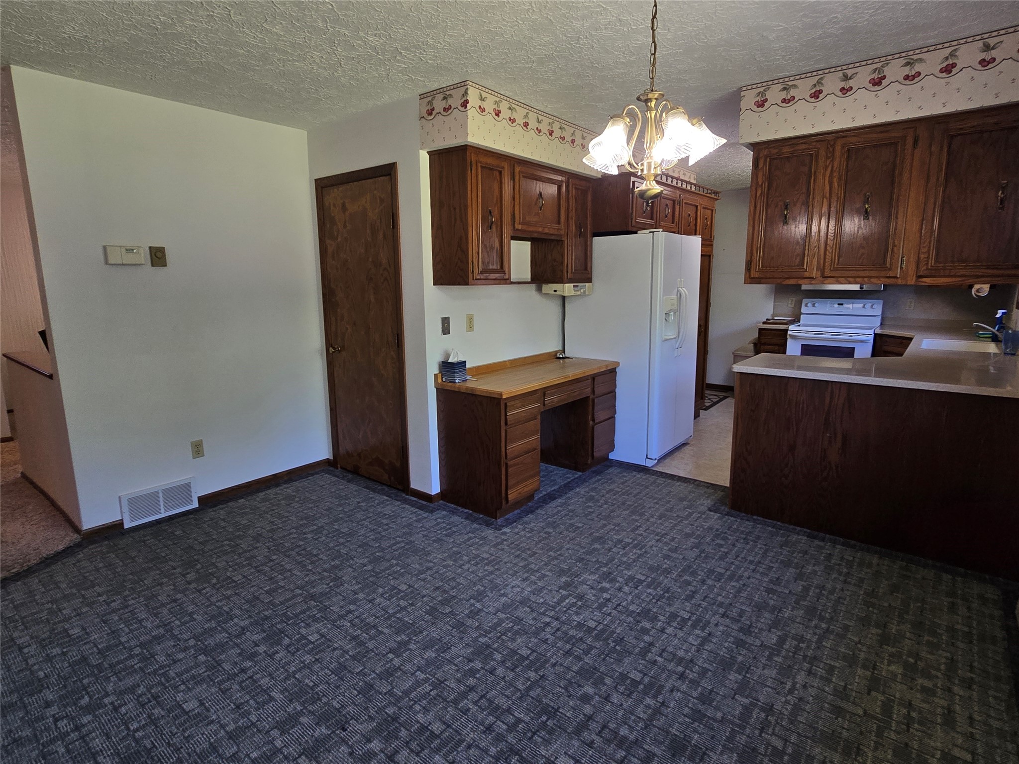 24 Bird Street Property Photo 10