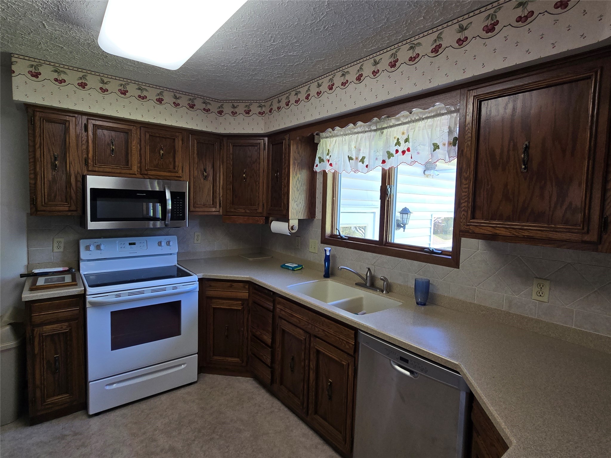 24 Bird Street Property Photo 12