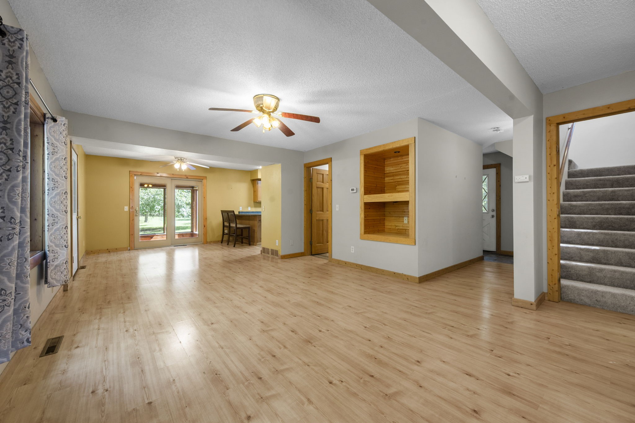 2488 Sunny Acres Lane Property Photo 7