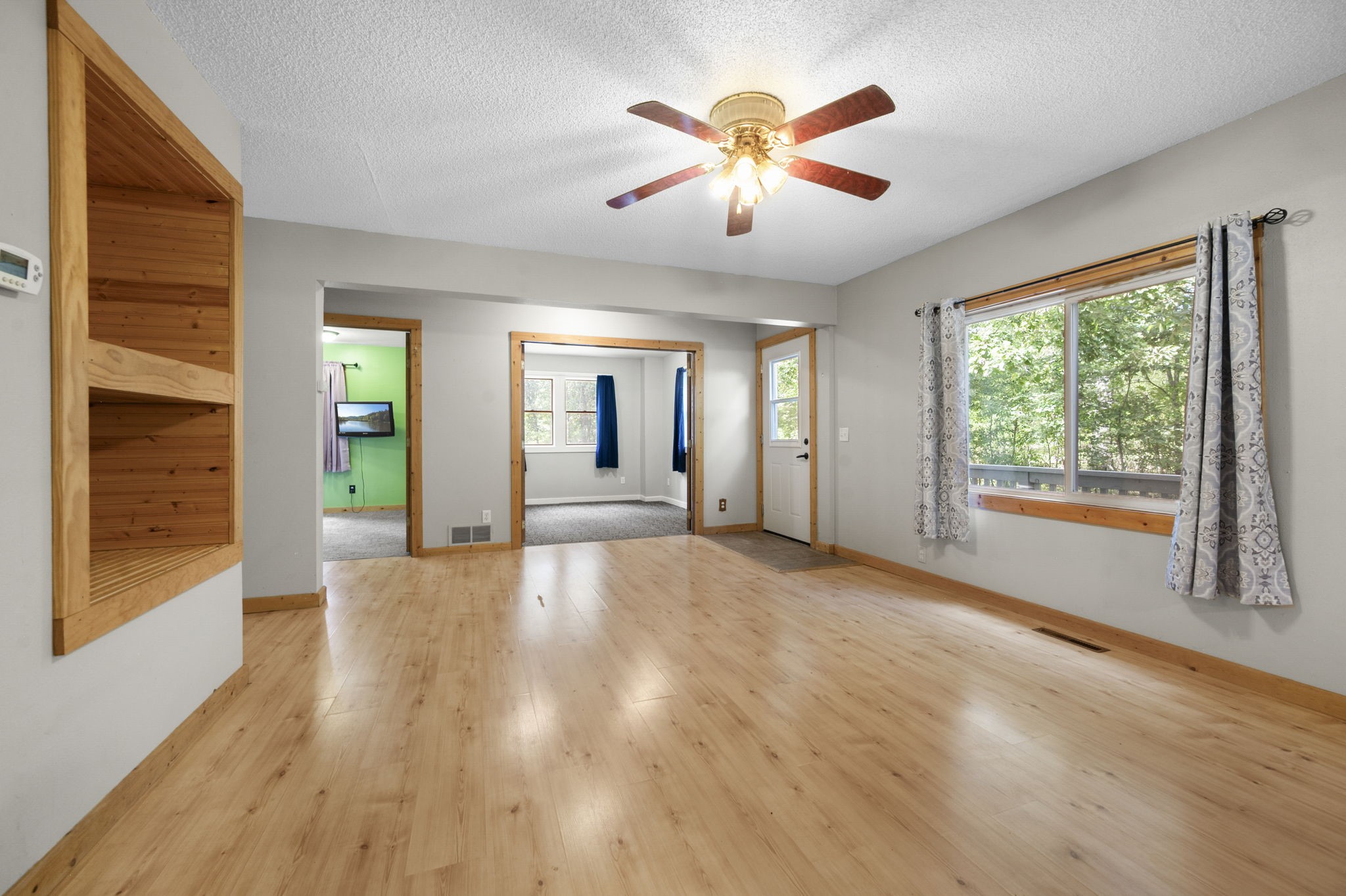 2488 Sunny Acres Lane Property Photo 11
