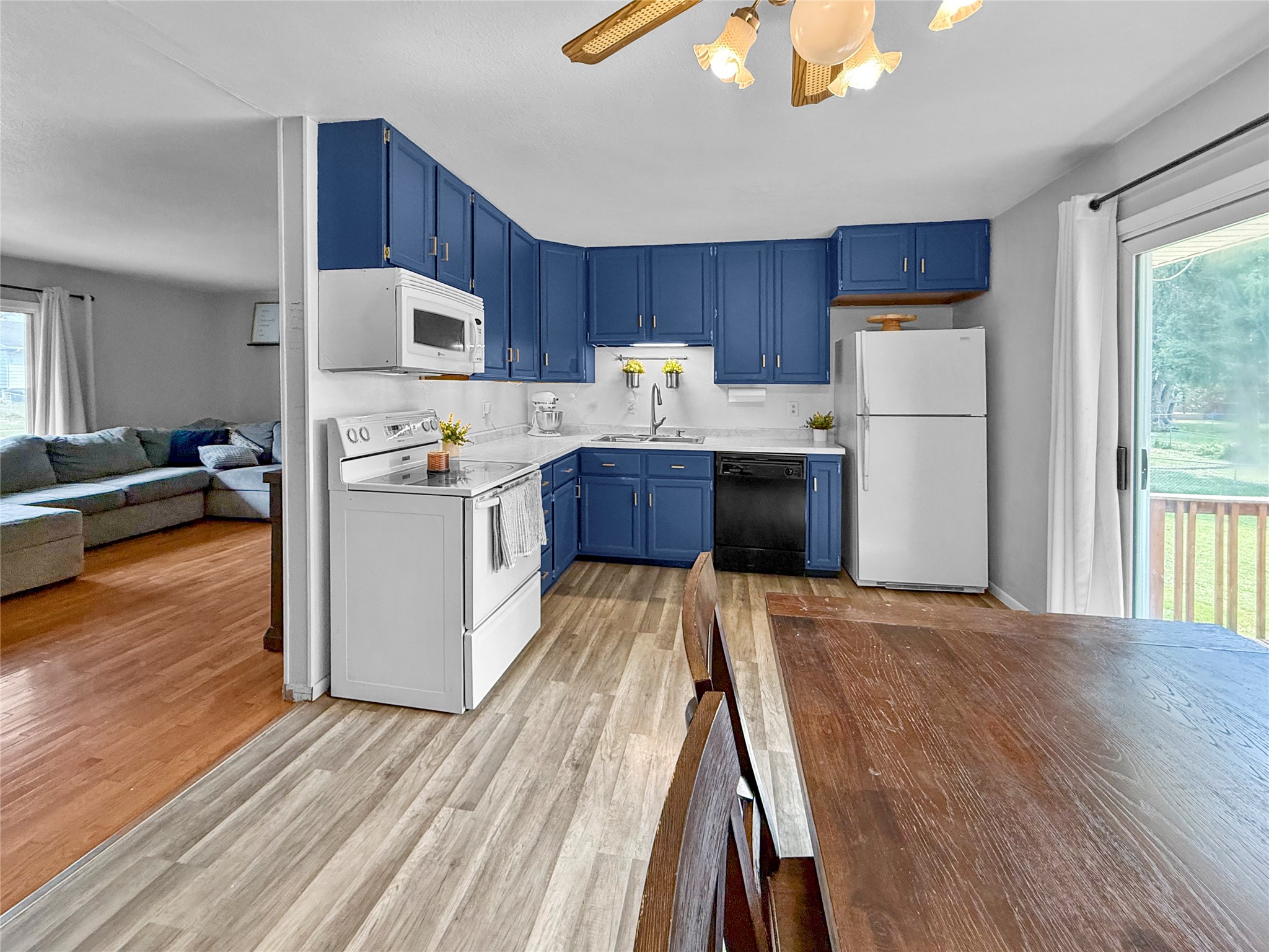 2905 Solem Lane Property Photo 10