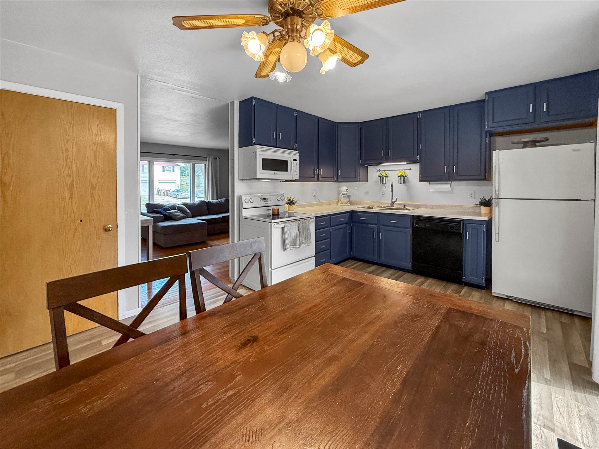 2905 Solem Lane Property Photo 11