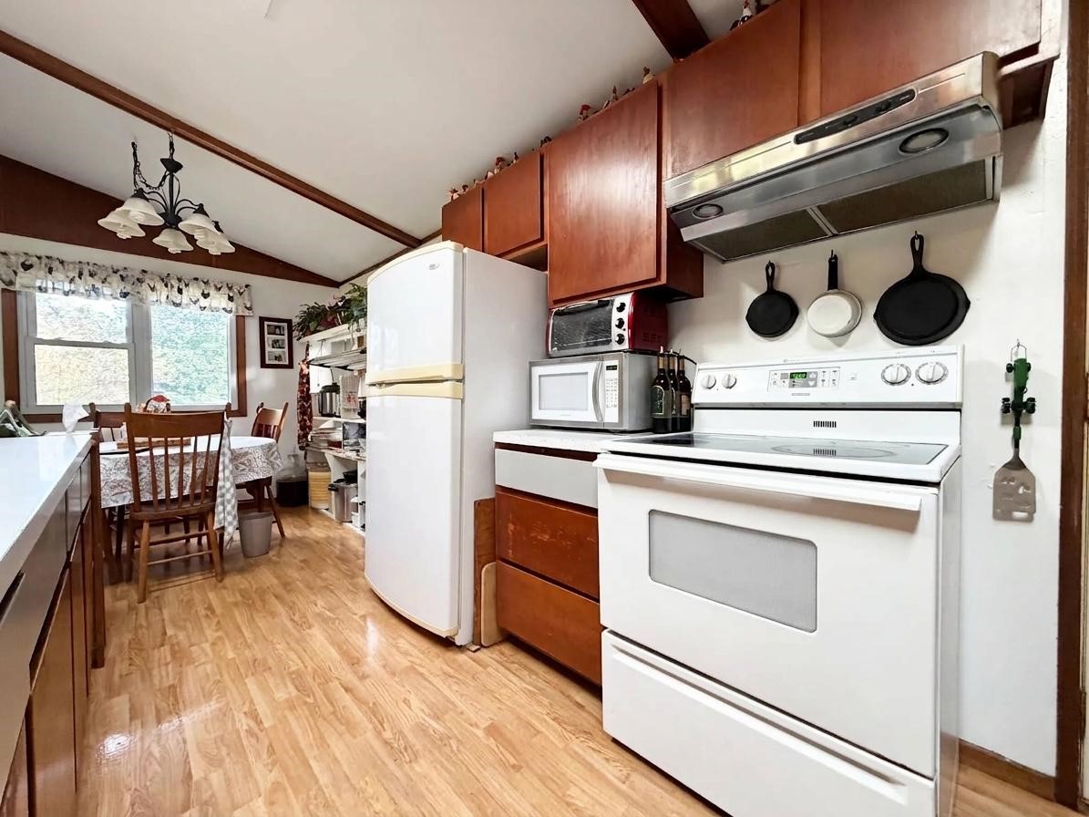 1549 24 1/2 Street Property Photo 4