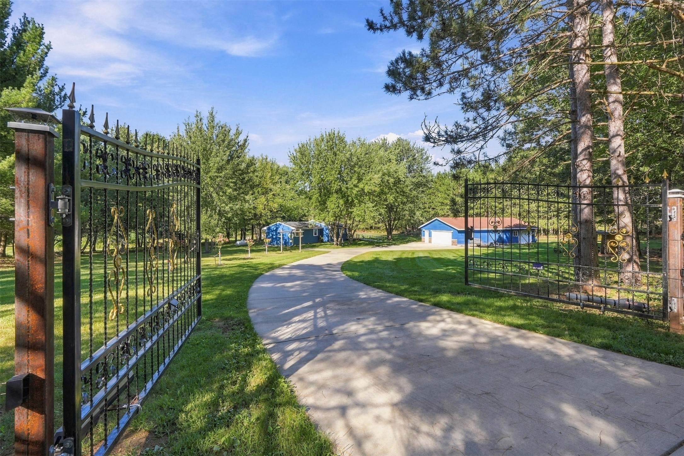 S 8825 Short Road Property Photo 2