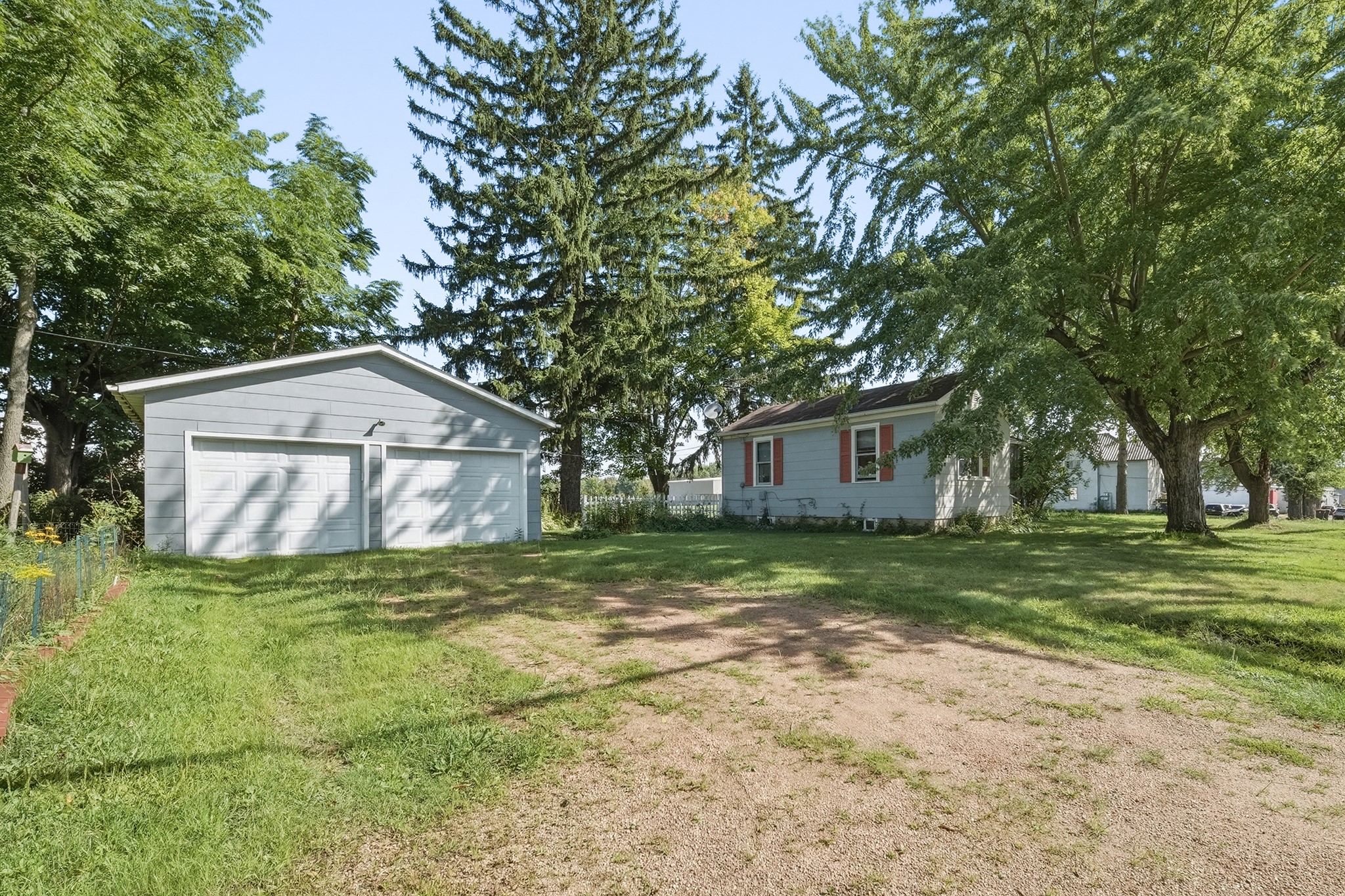 406 E Birch Street Property Photo 2