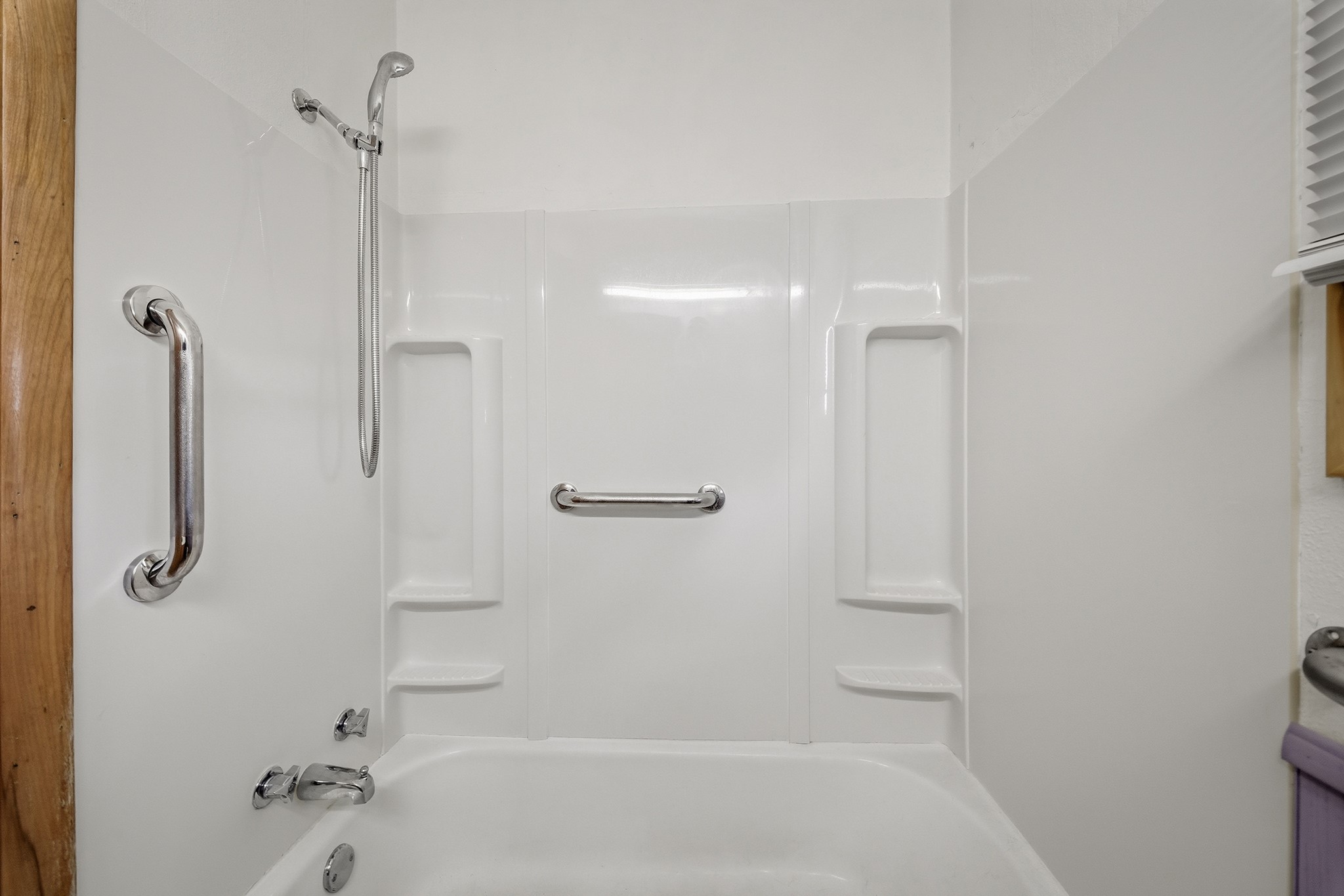 406 E Birch Street Property Photo 8